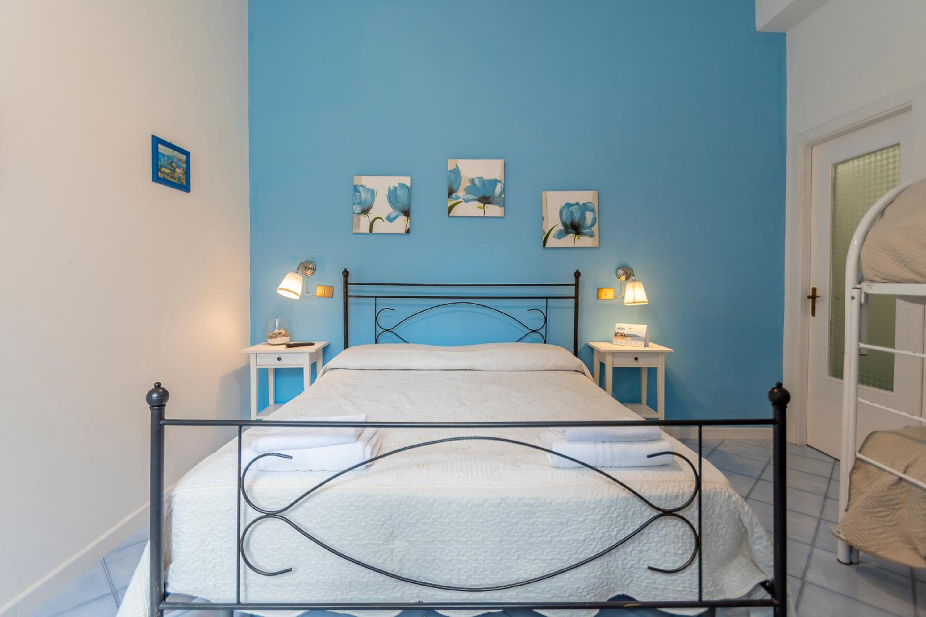 Double Room with Private Bathroom photo 1