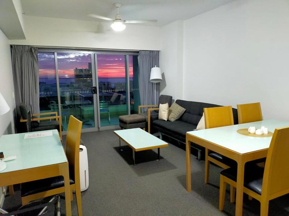 One-Bedroom Apartment with Sea View and Balcony - Photo 1