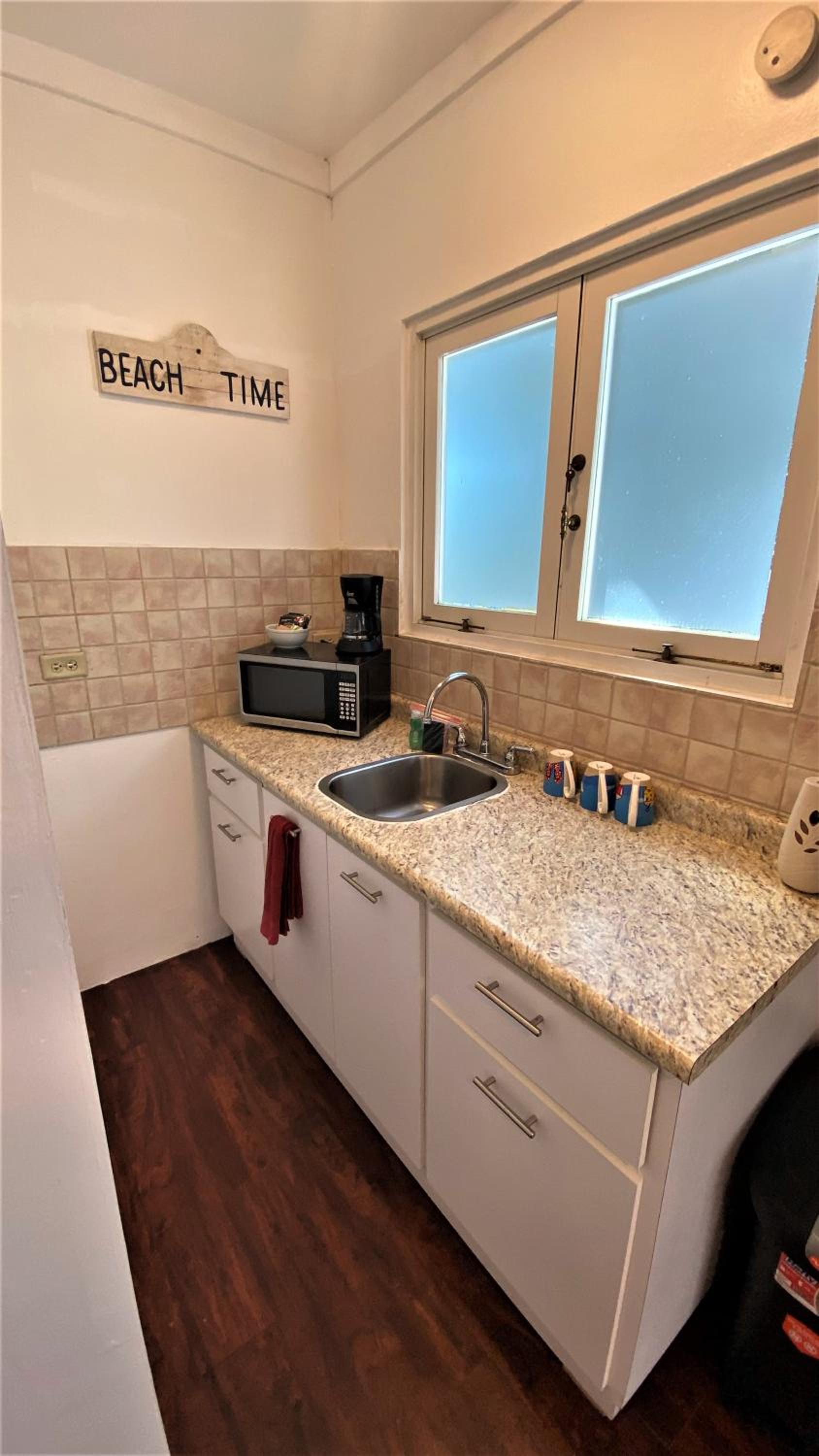 One-Bedroom Apartment (2nd Floor) photo 3
