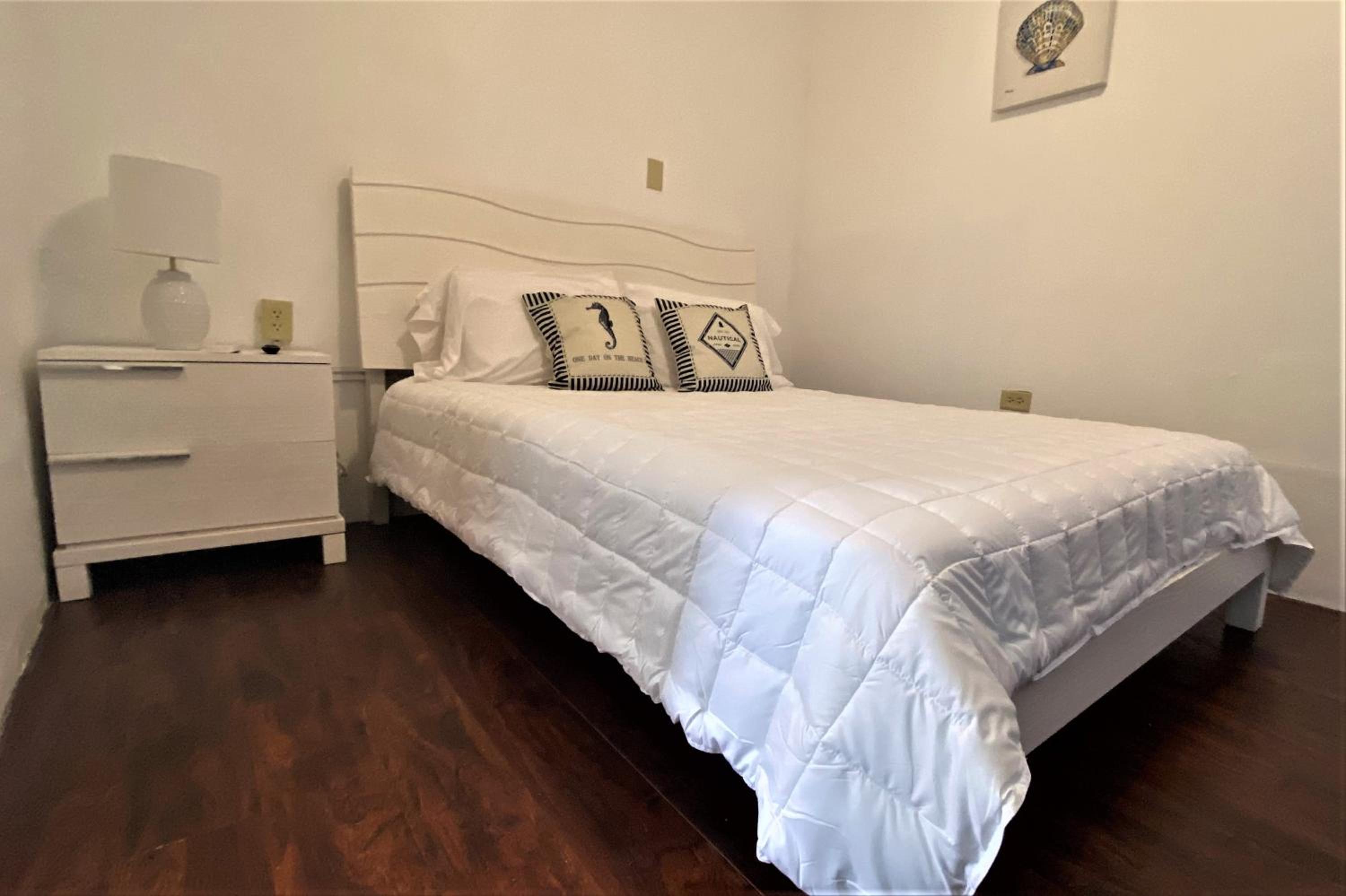 One-Bedroom Apartment (2nd Floor)