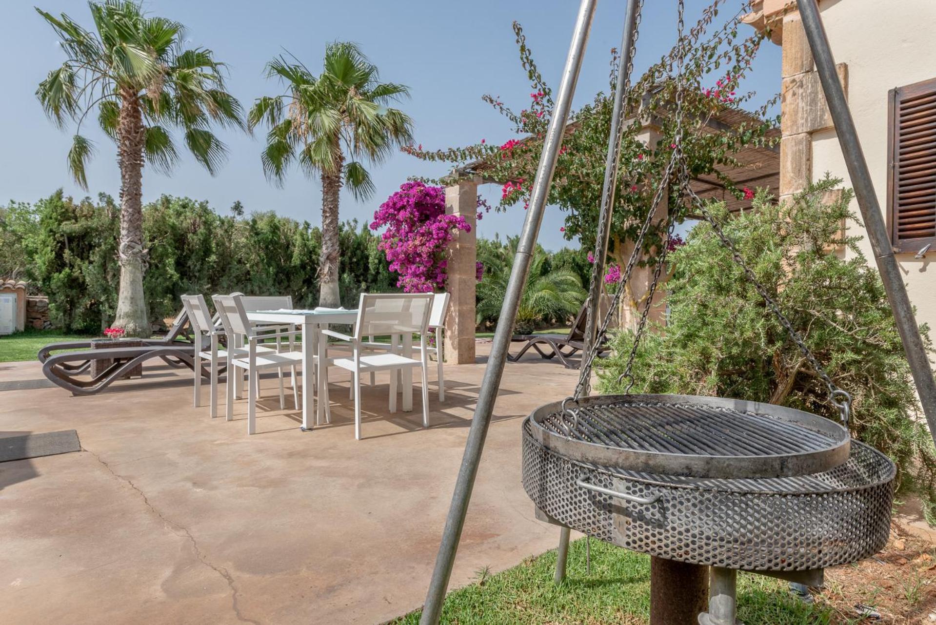 Villa photo 3
