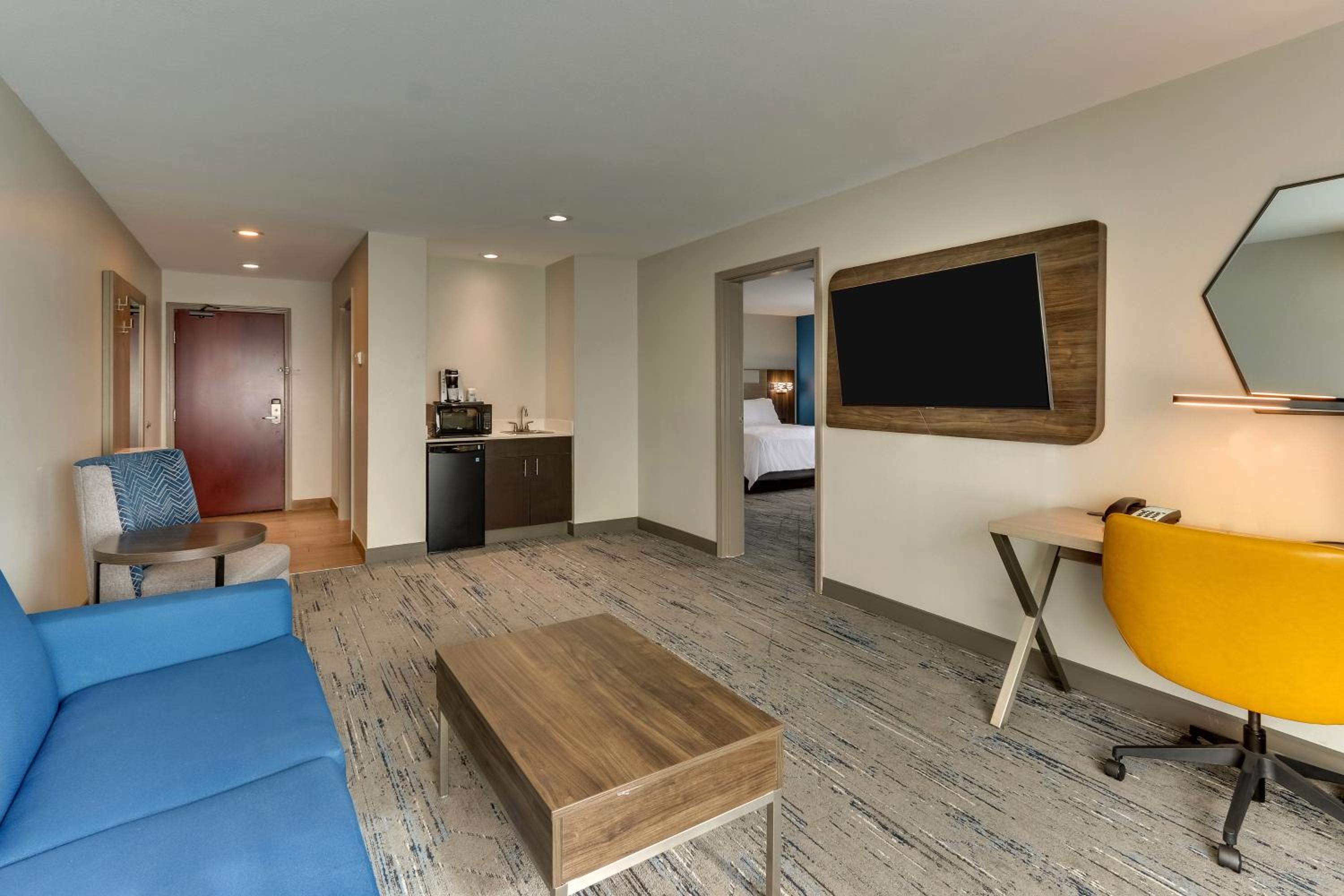 One-Bedroom King Suite