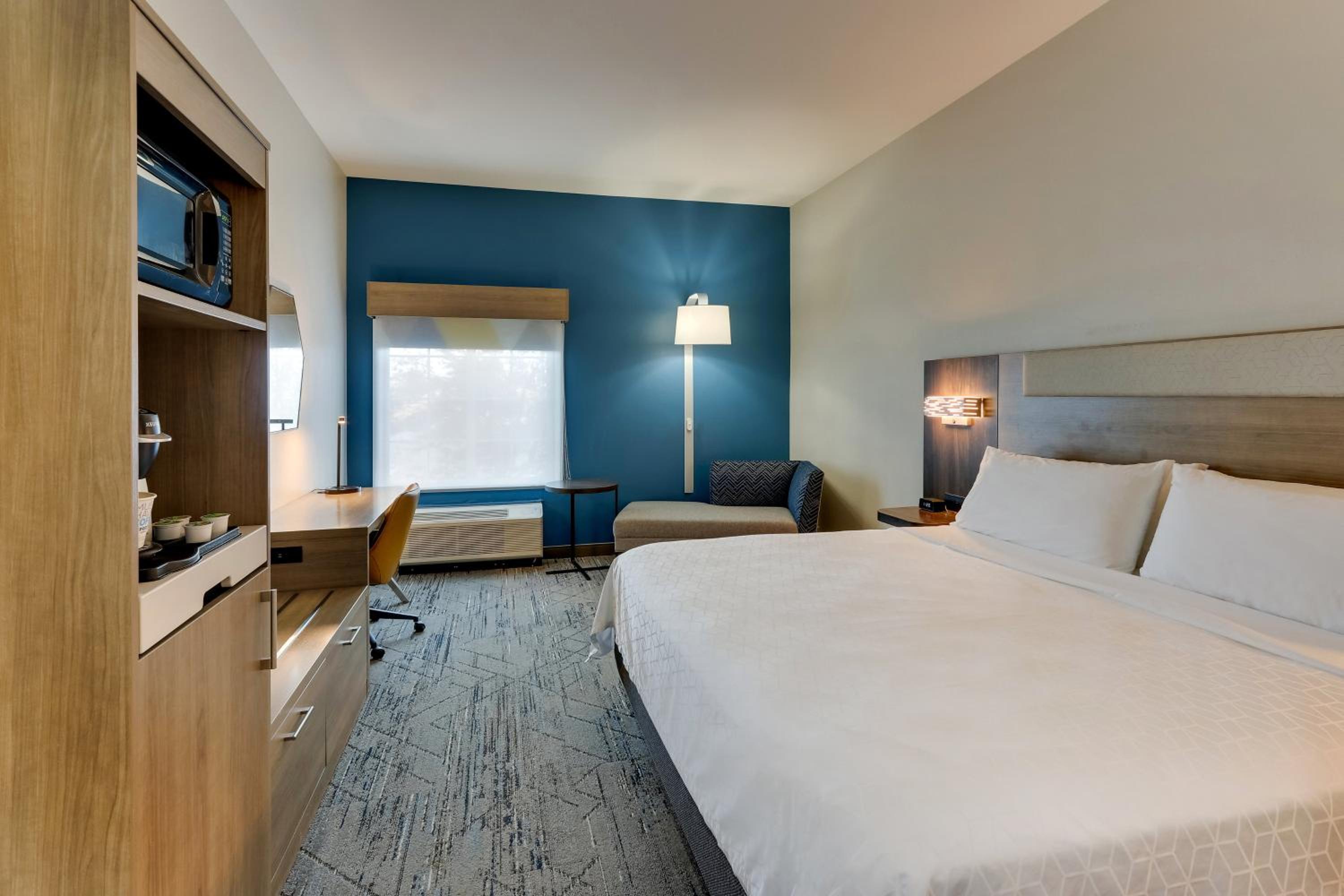 Standard King Room