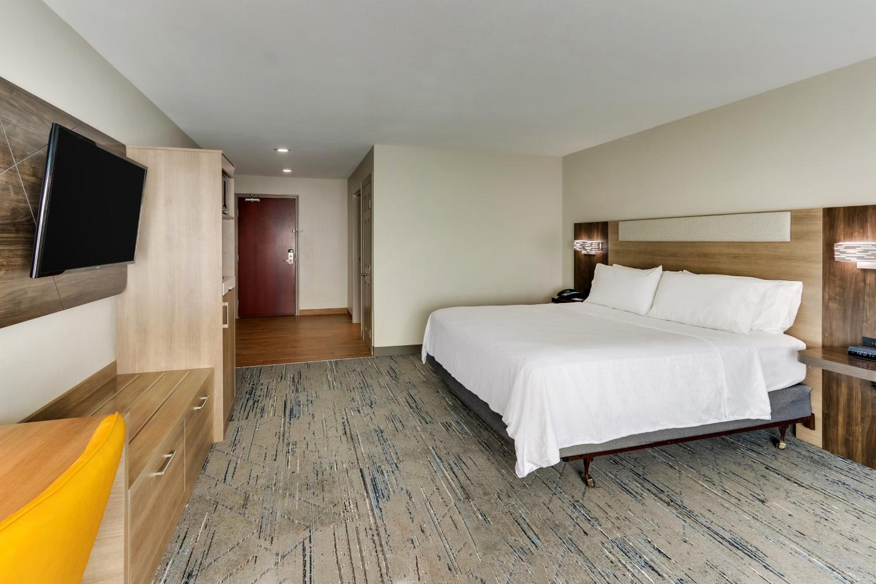 King Room - Mobility Access/Hearing Accessible