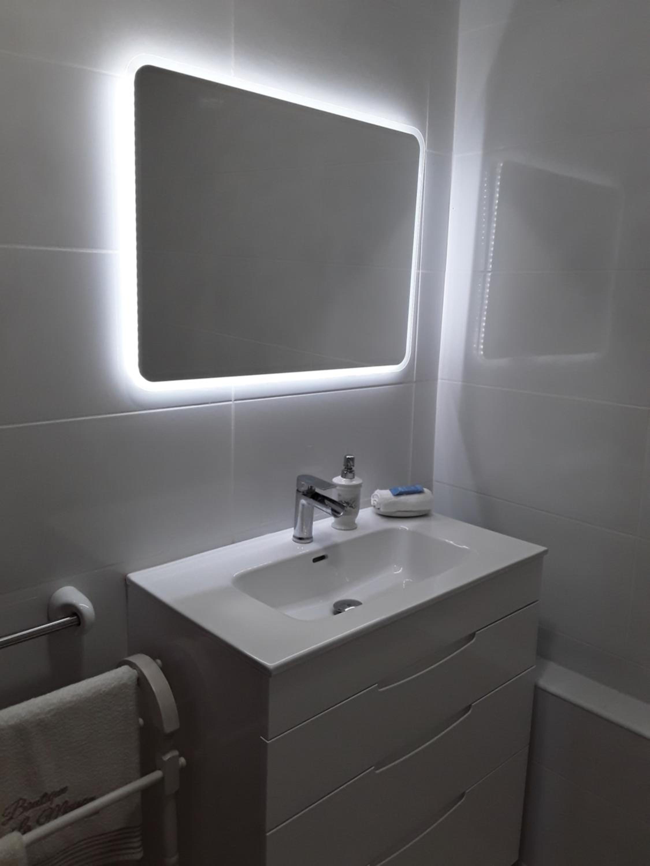 One-Bedroom Apartment - Photo 7