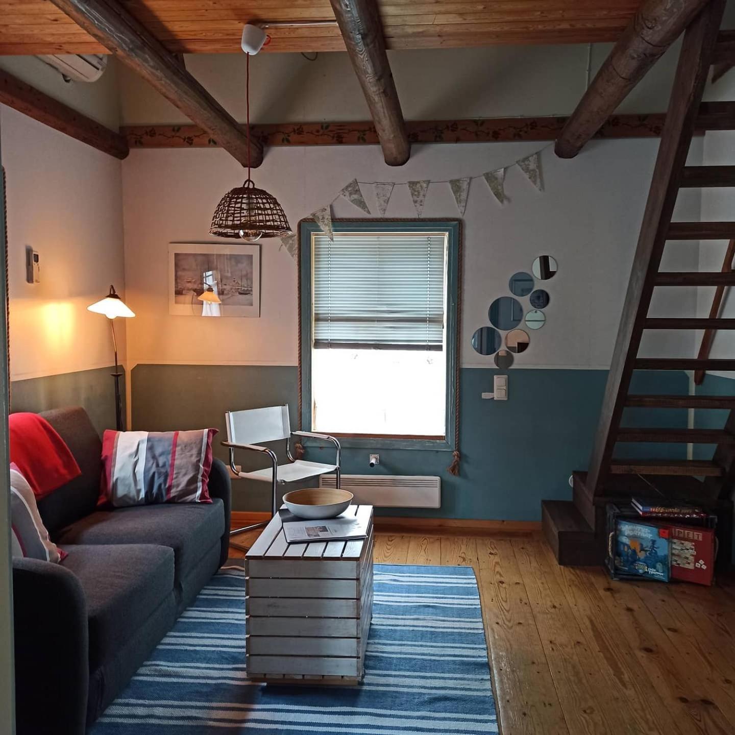 Apartment - Split Level photo 2