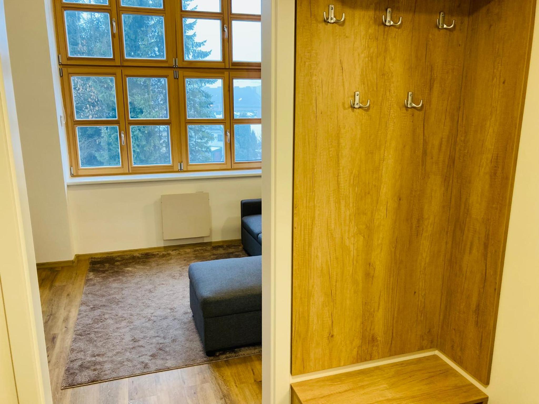 Studio - Split Level - Photo 9