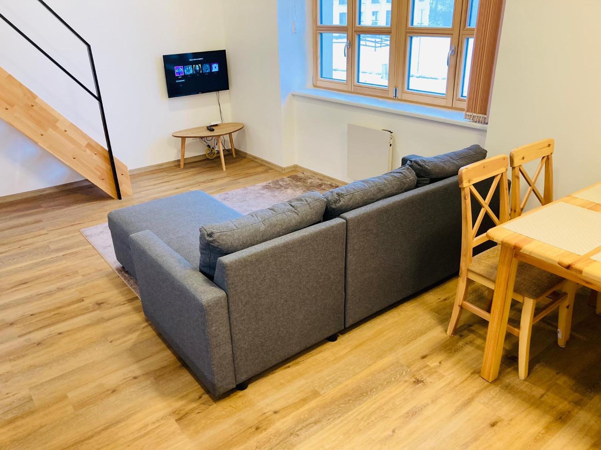 Studio - Split Level - Photo 4