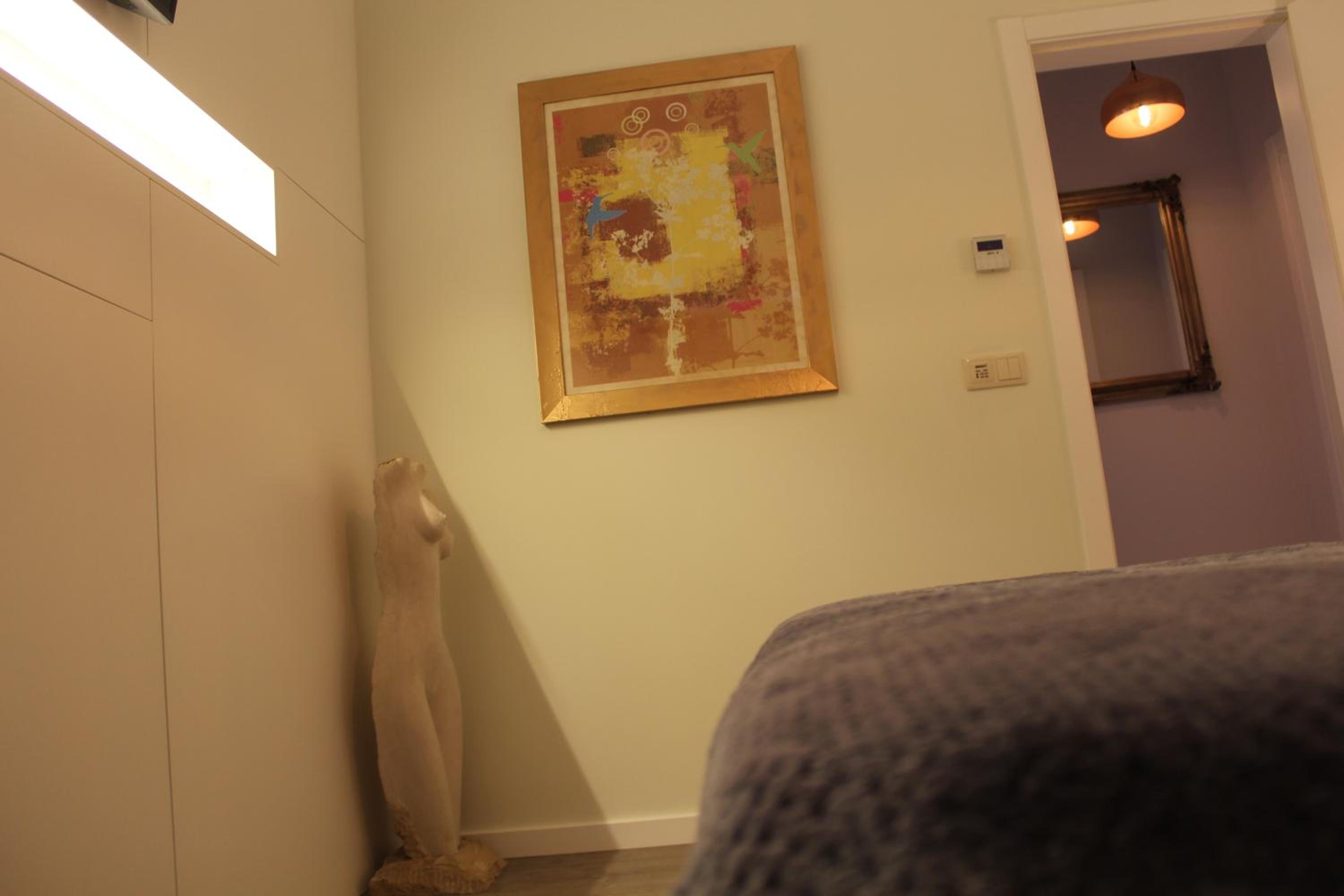 Apartment - Photo 2