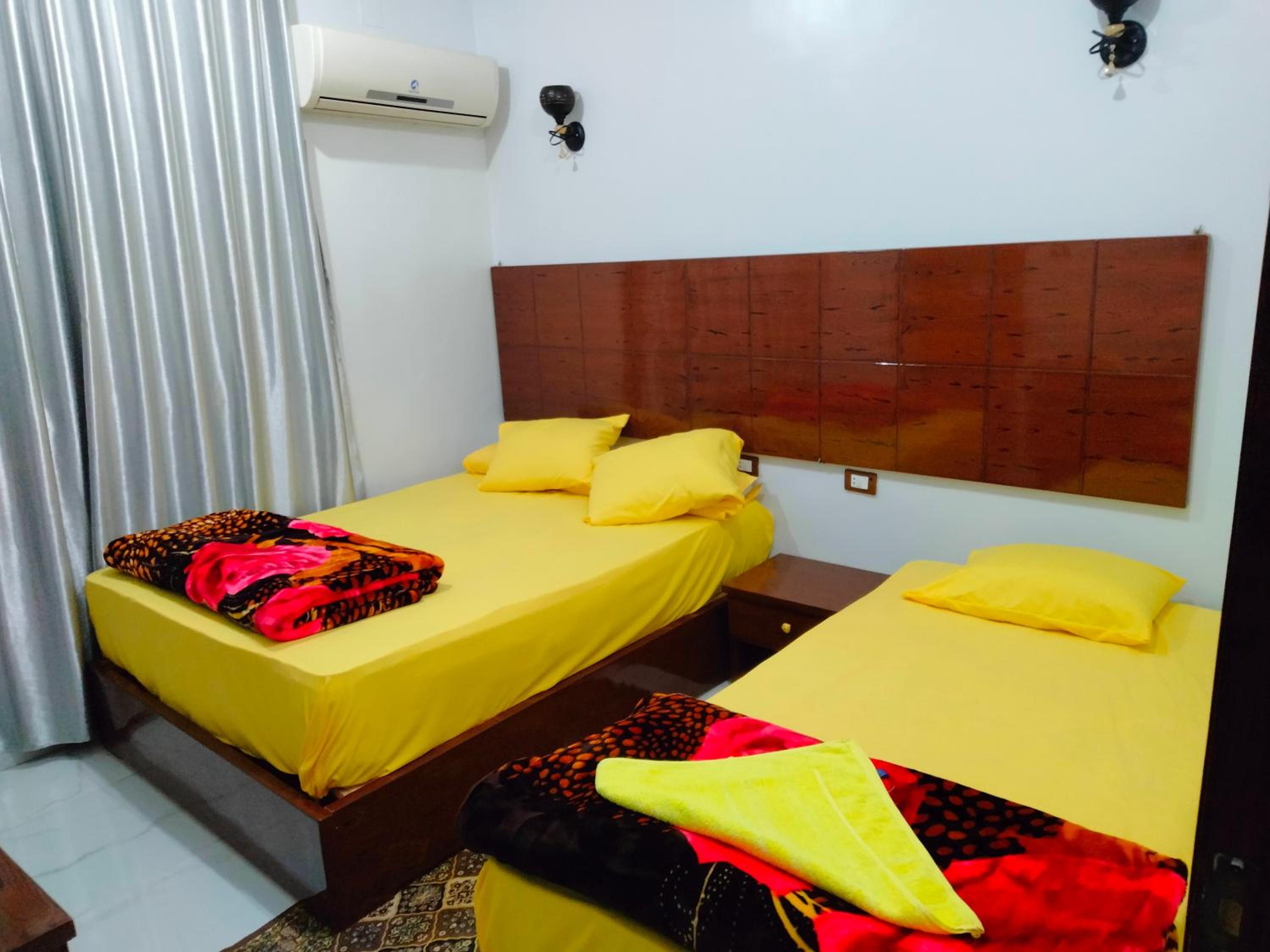 Economy Double Room - Photo 13