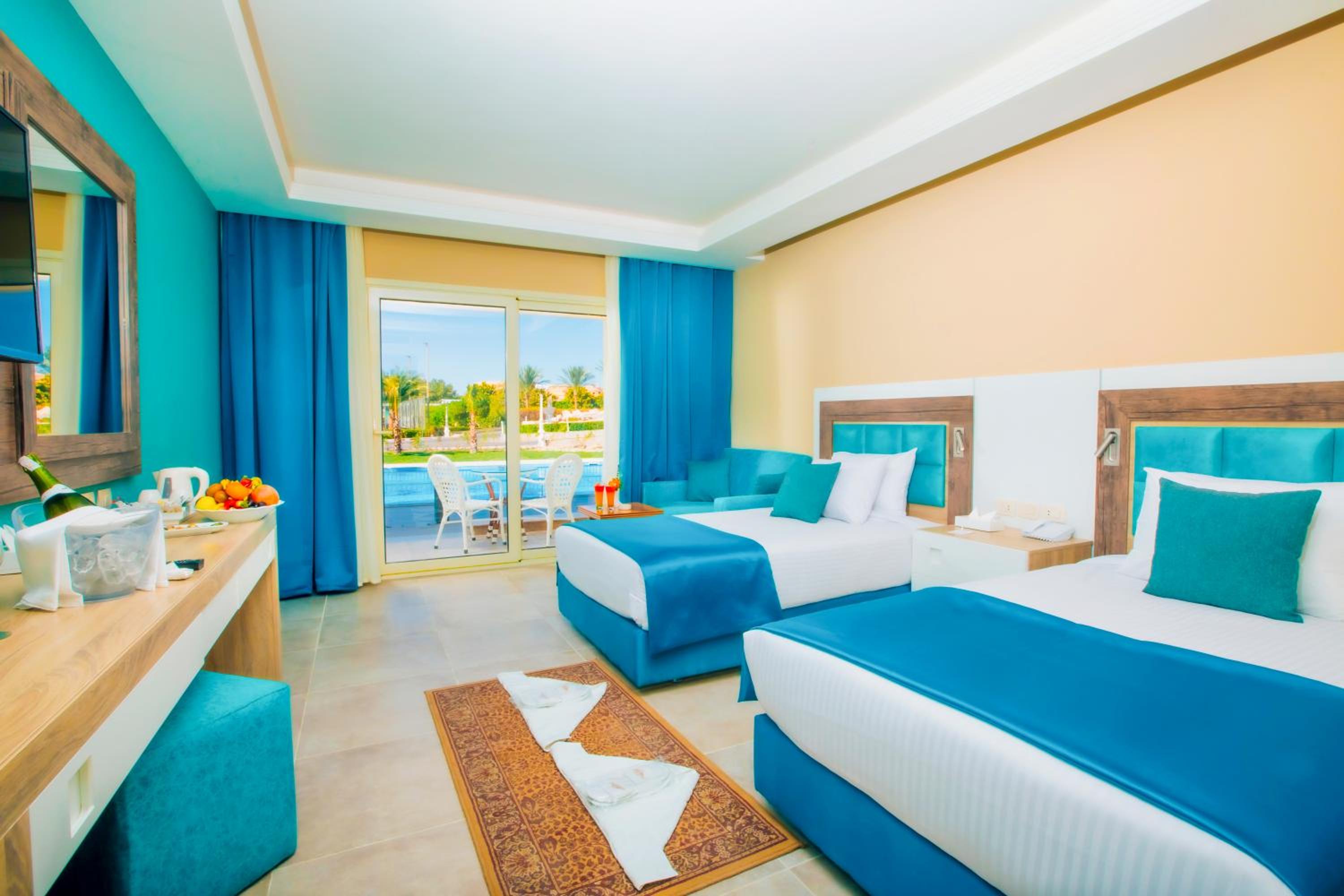 Double Room with Free Aquapark access thumbnail 5