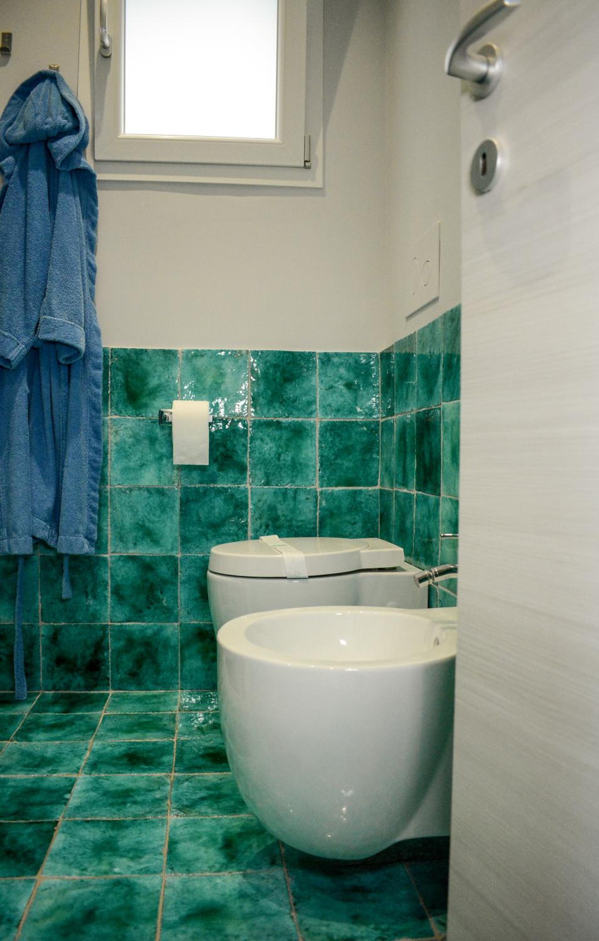 King Room with Balcony photo 2