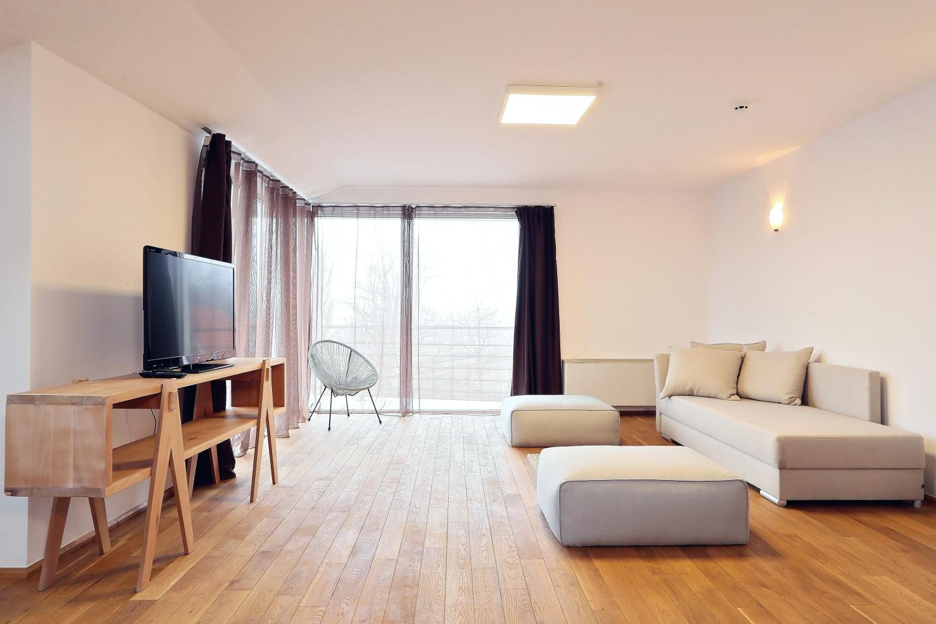 Business Apartment - Photo 13
