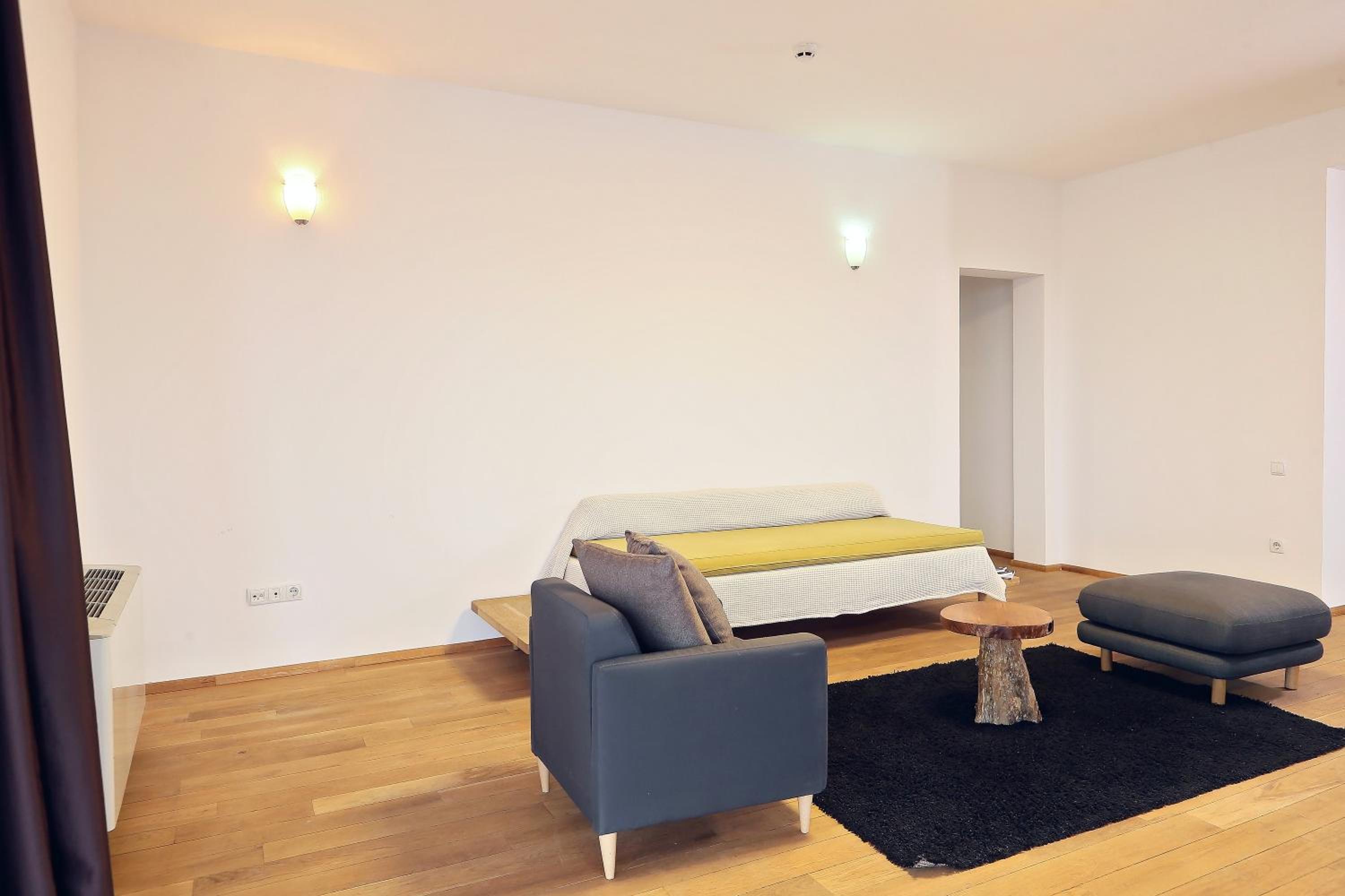 Business Apartment - Photo 10