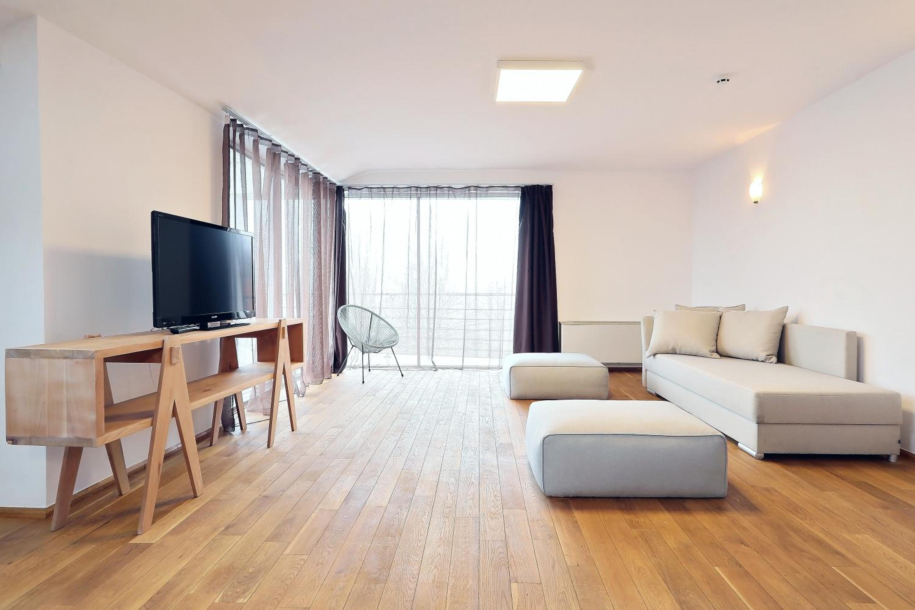 Business Apartment - Photo 1