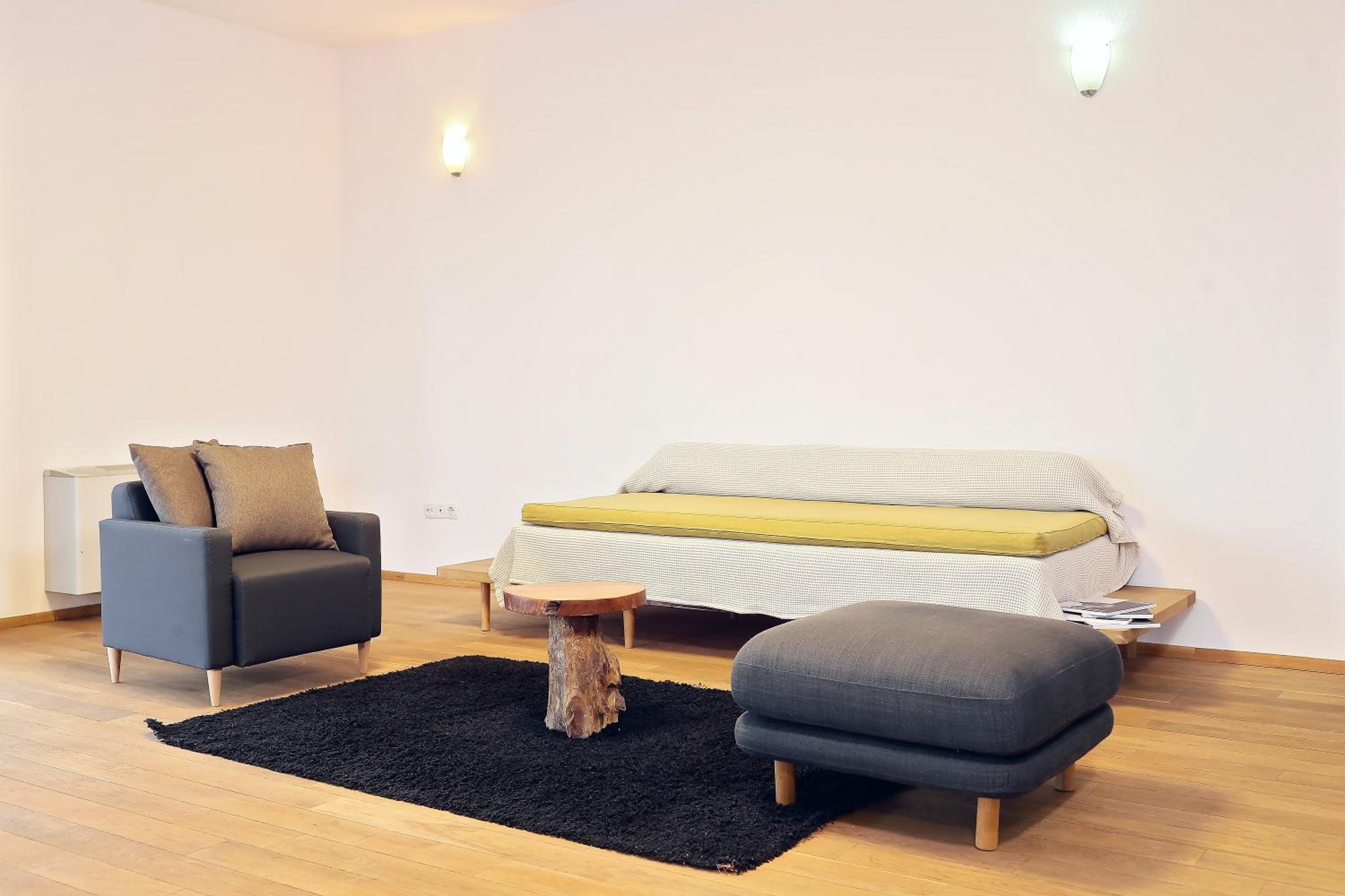 Business Apartment - Photo 6