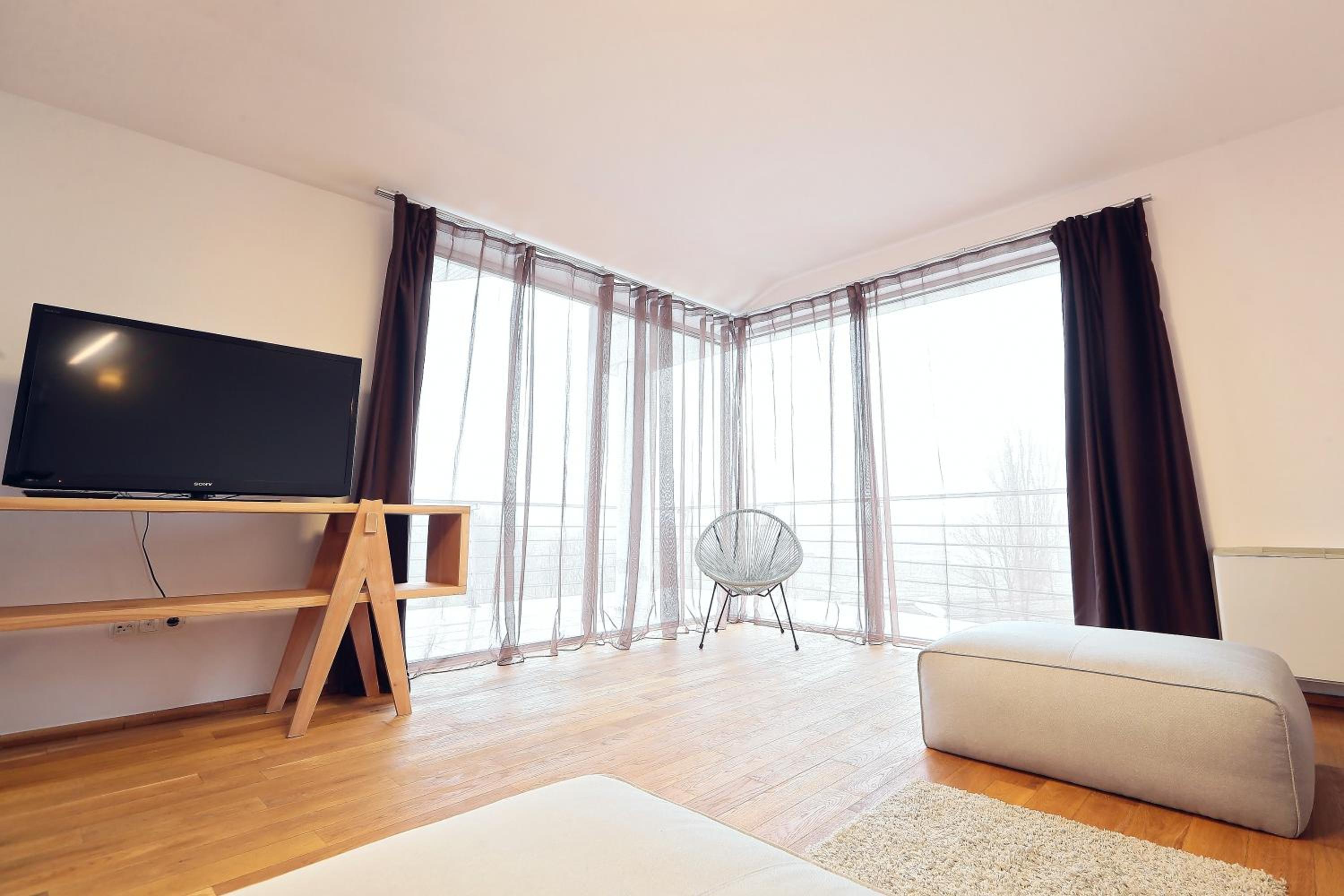 Business Apartment - Photo 2