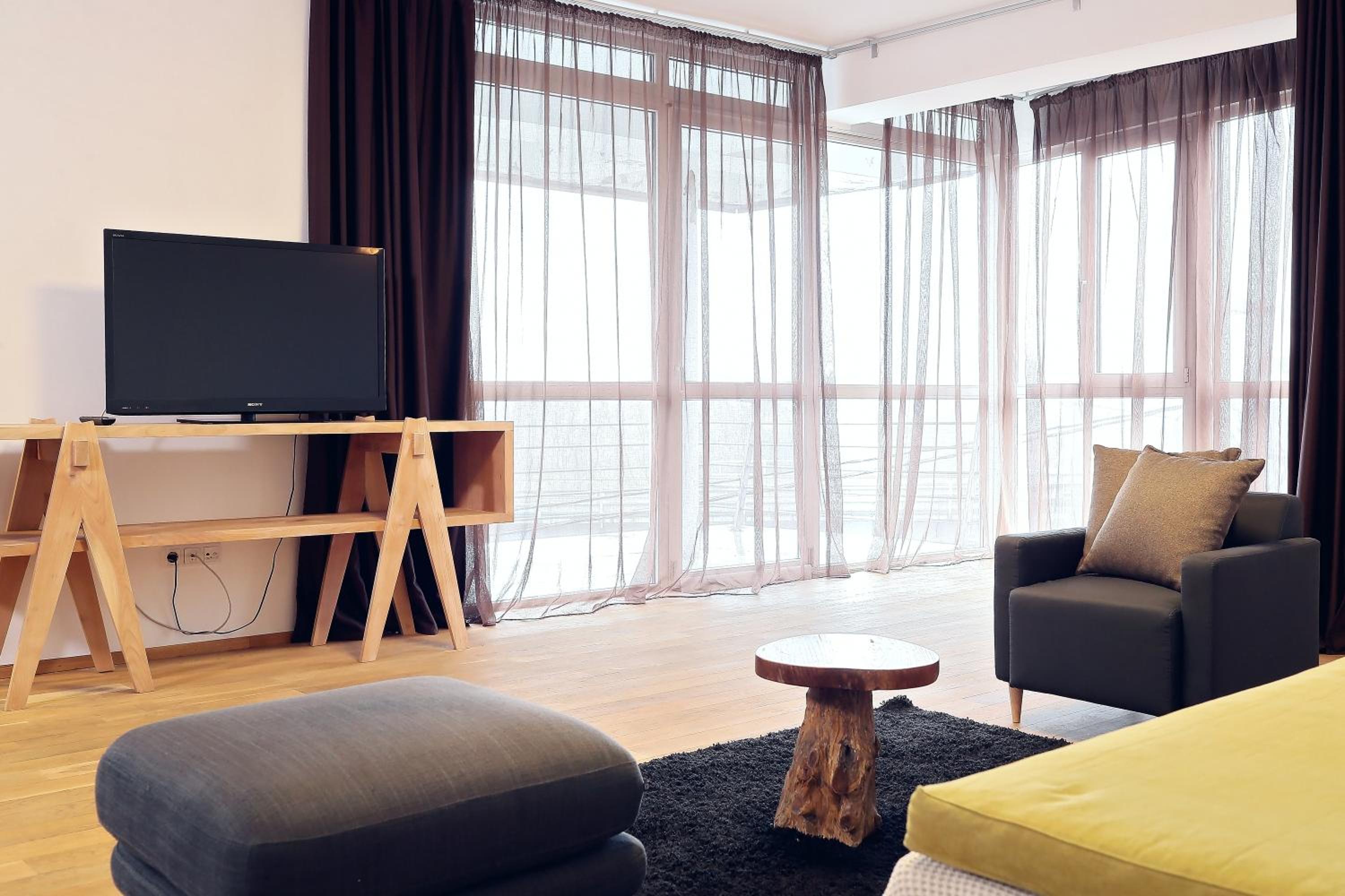 Business Apartment - Photo 15