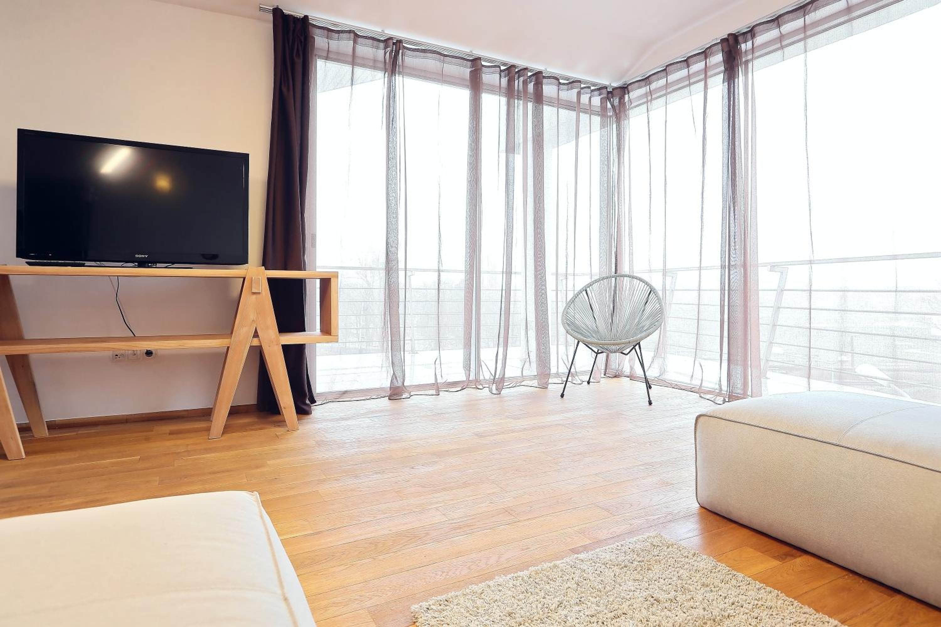 Business Apartment - Photo 16