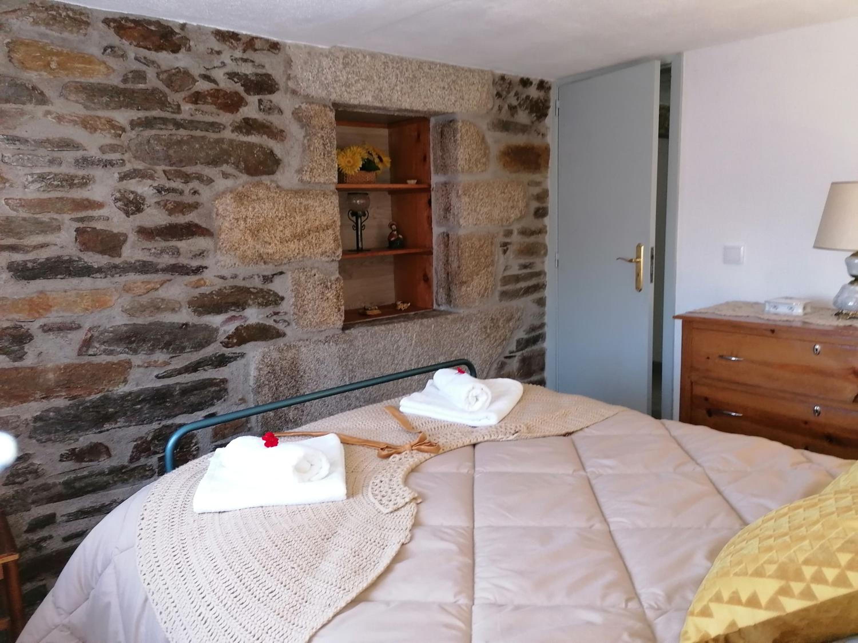 Three-Bedroom House - Photo 9