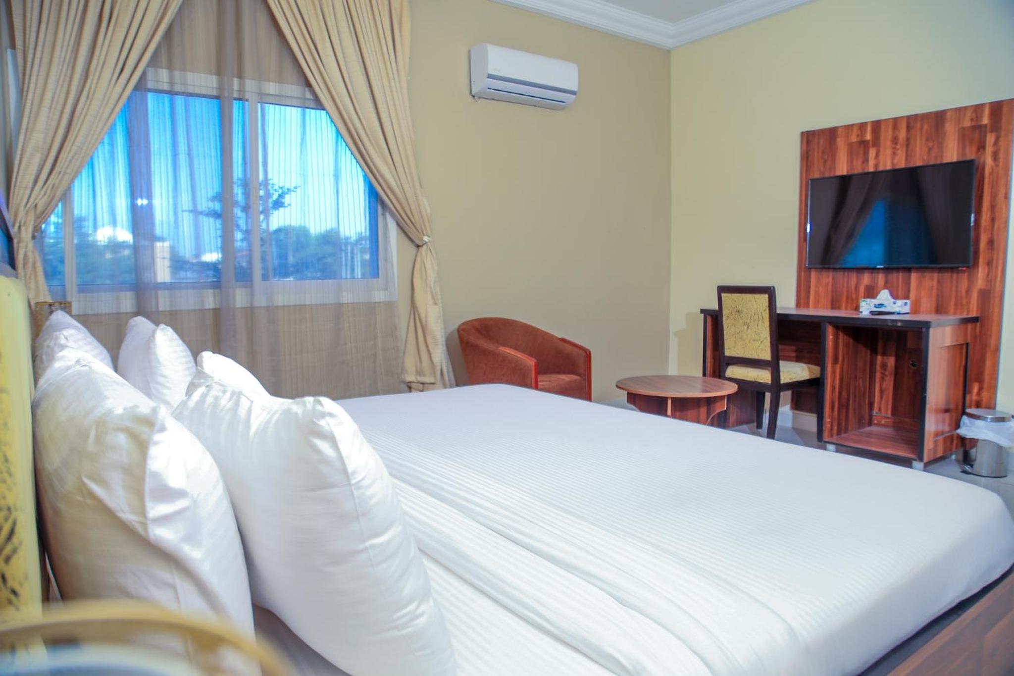 Executive Suite photo 3