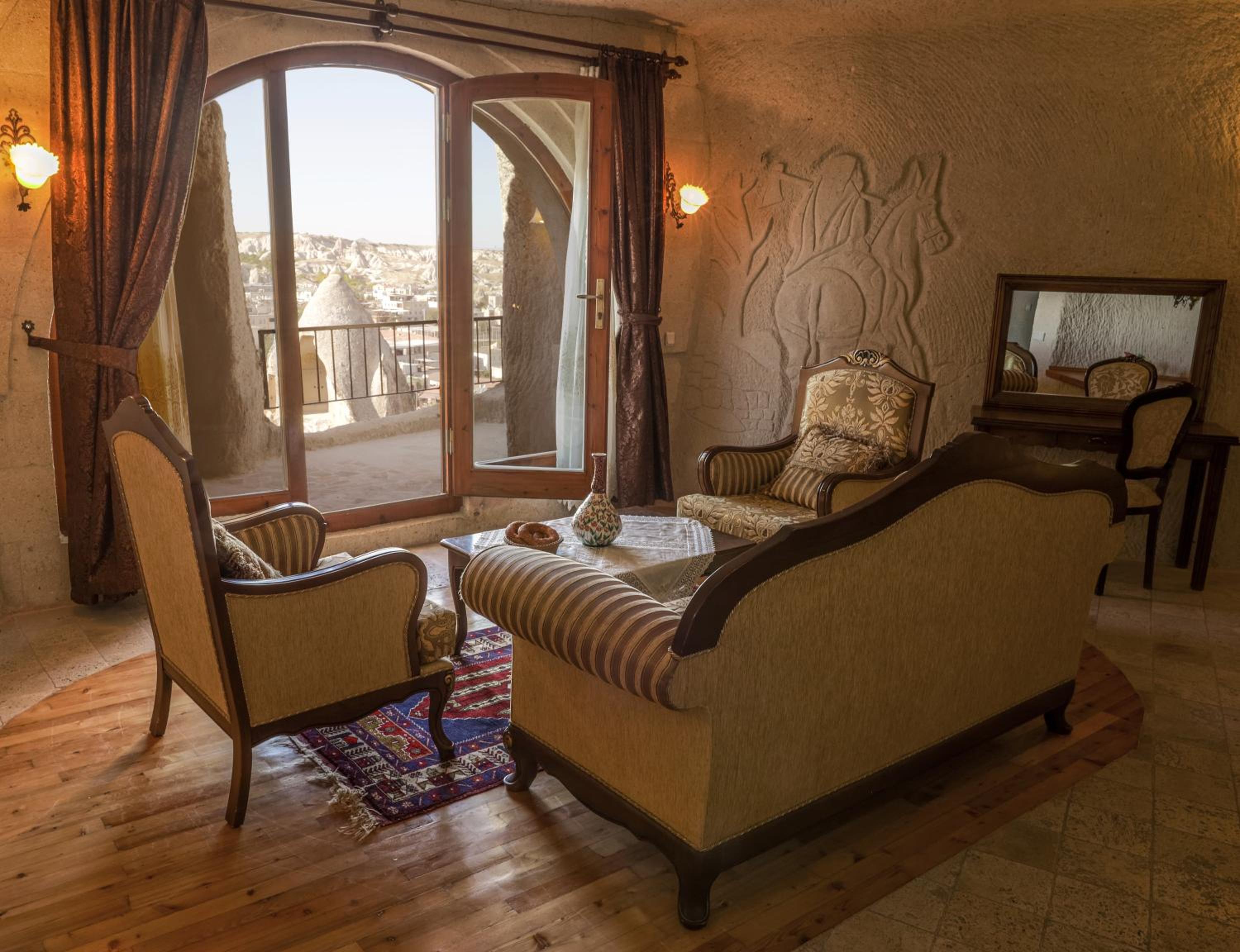 Executive Cave Suite