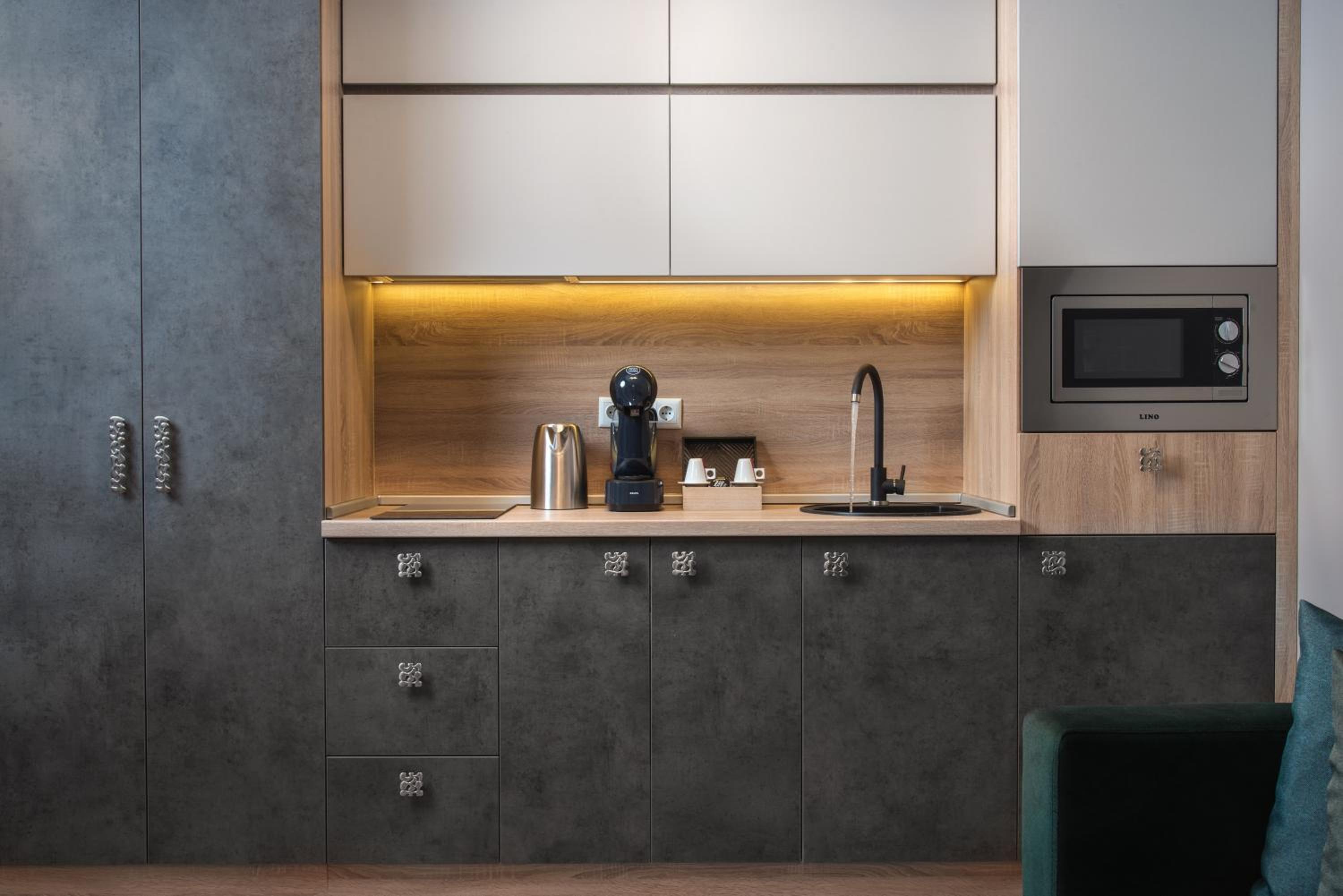One-Bedroom Apartment - Photo 4