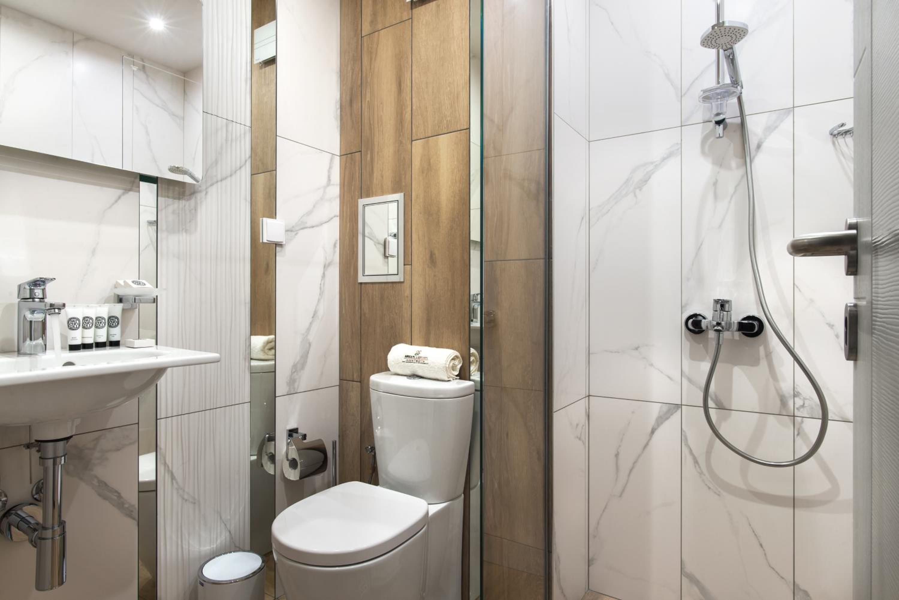One-Bedroom Apartment - Photo 6