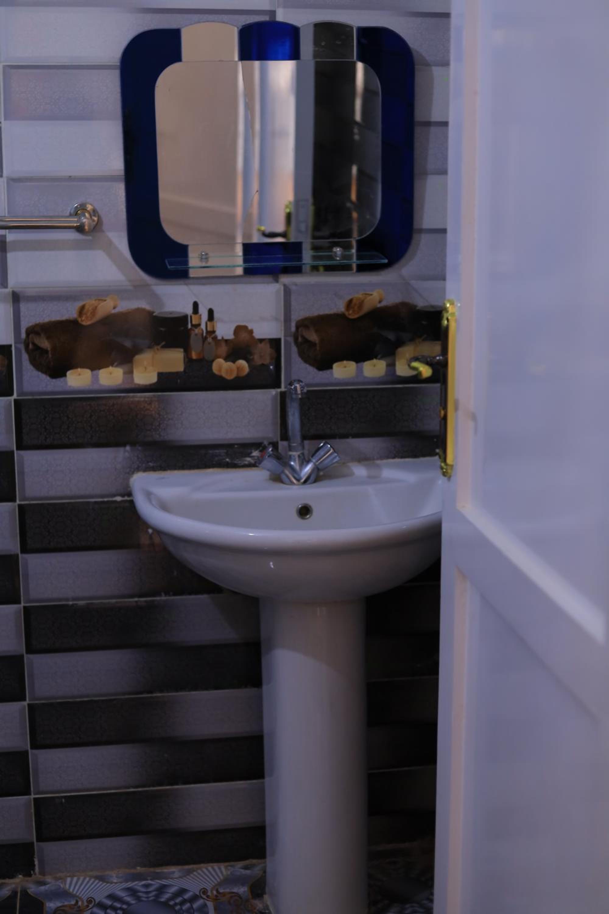 Triple Room with Private Bathroom photo 2