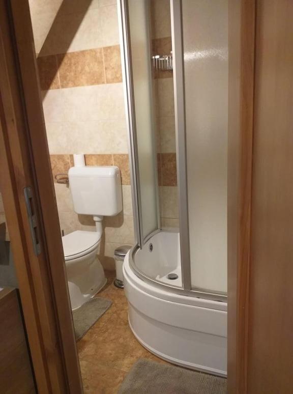 Triple Room with Bathroom - Photo 6