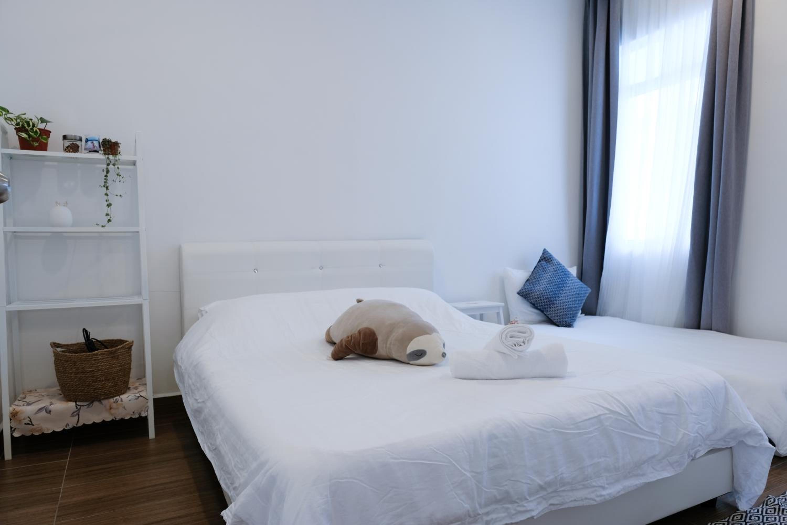 Four-Bedroom House photo 2