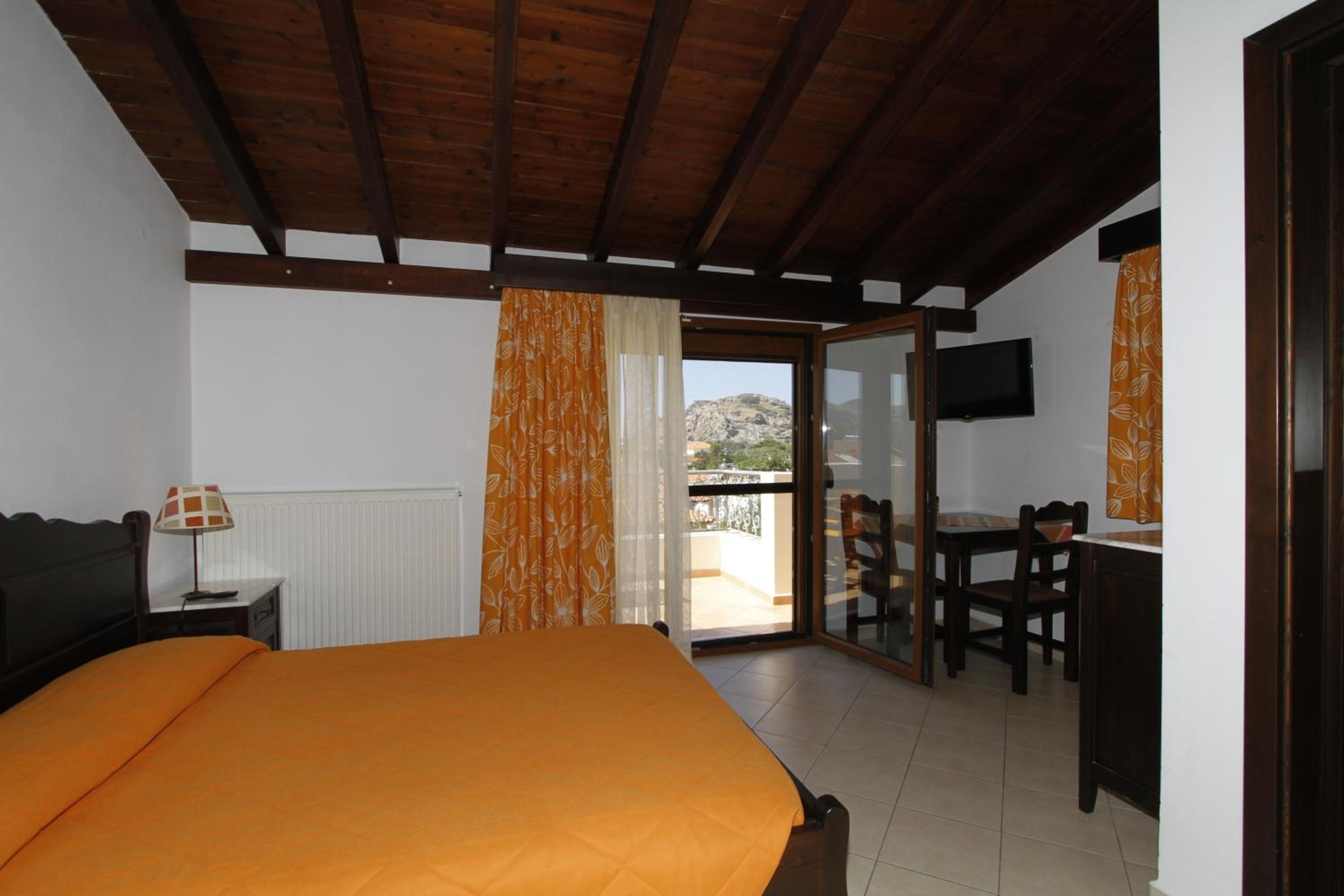 One-Bedroom Apartment (2 Adults) - Photo 3