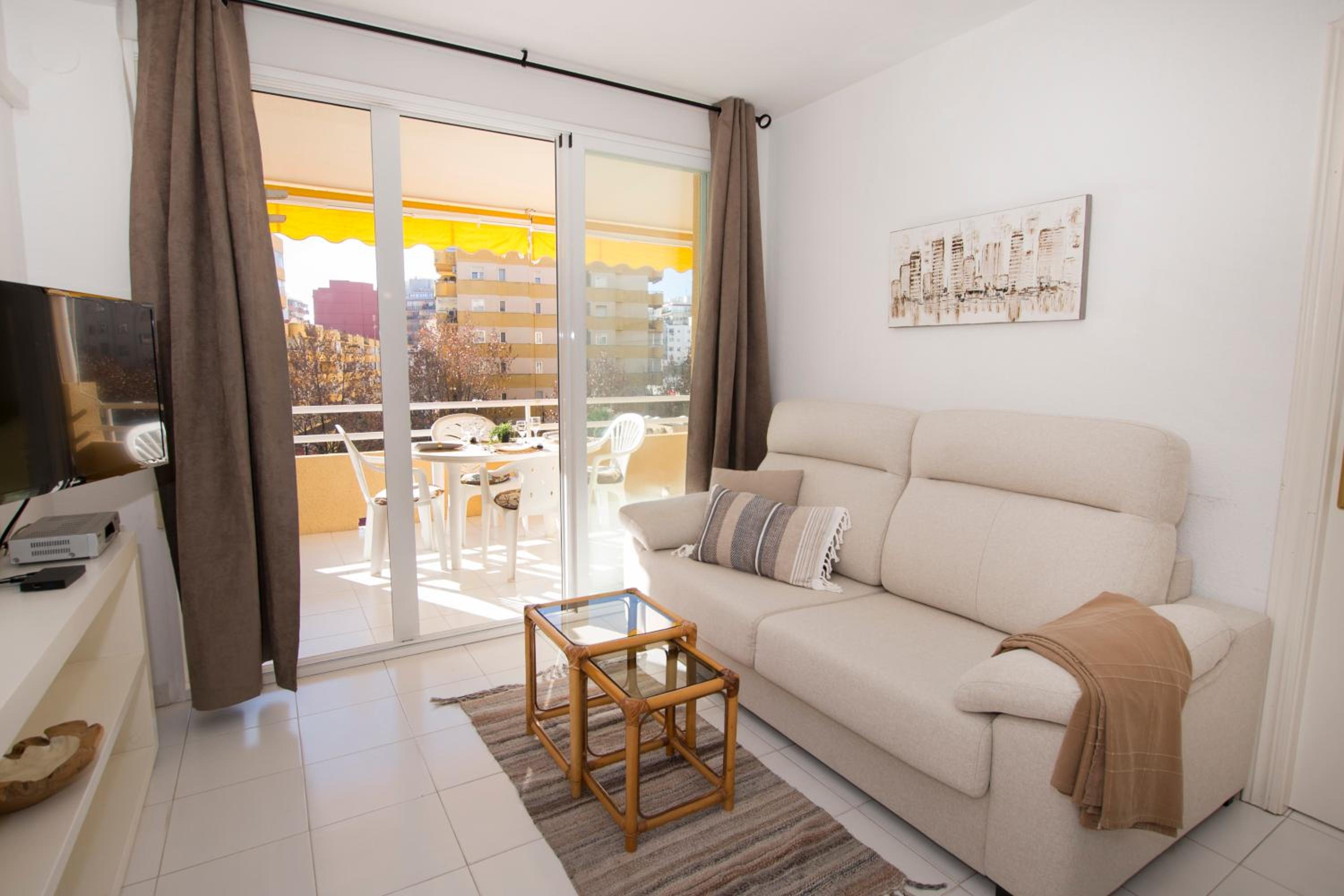 Apartamento con vista a la piscina