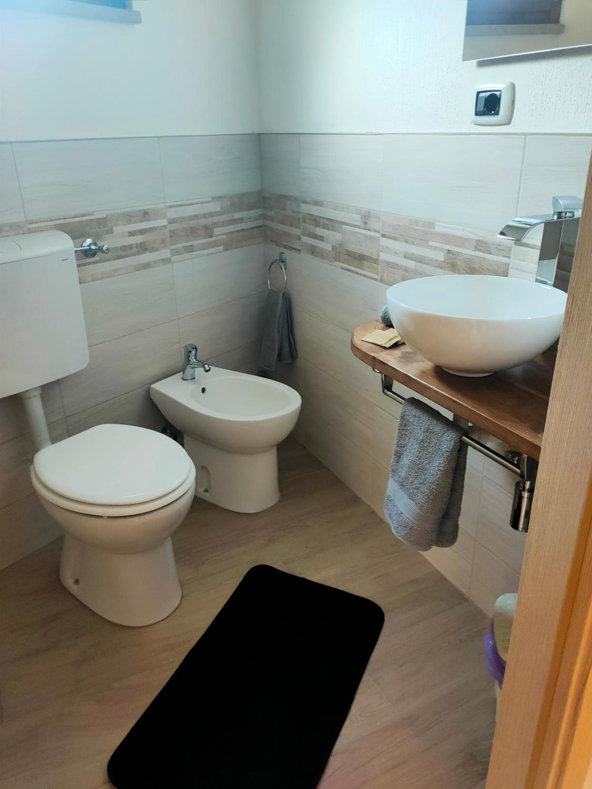 Deluxe Double or Twin Room - Photo 6