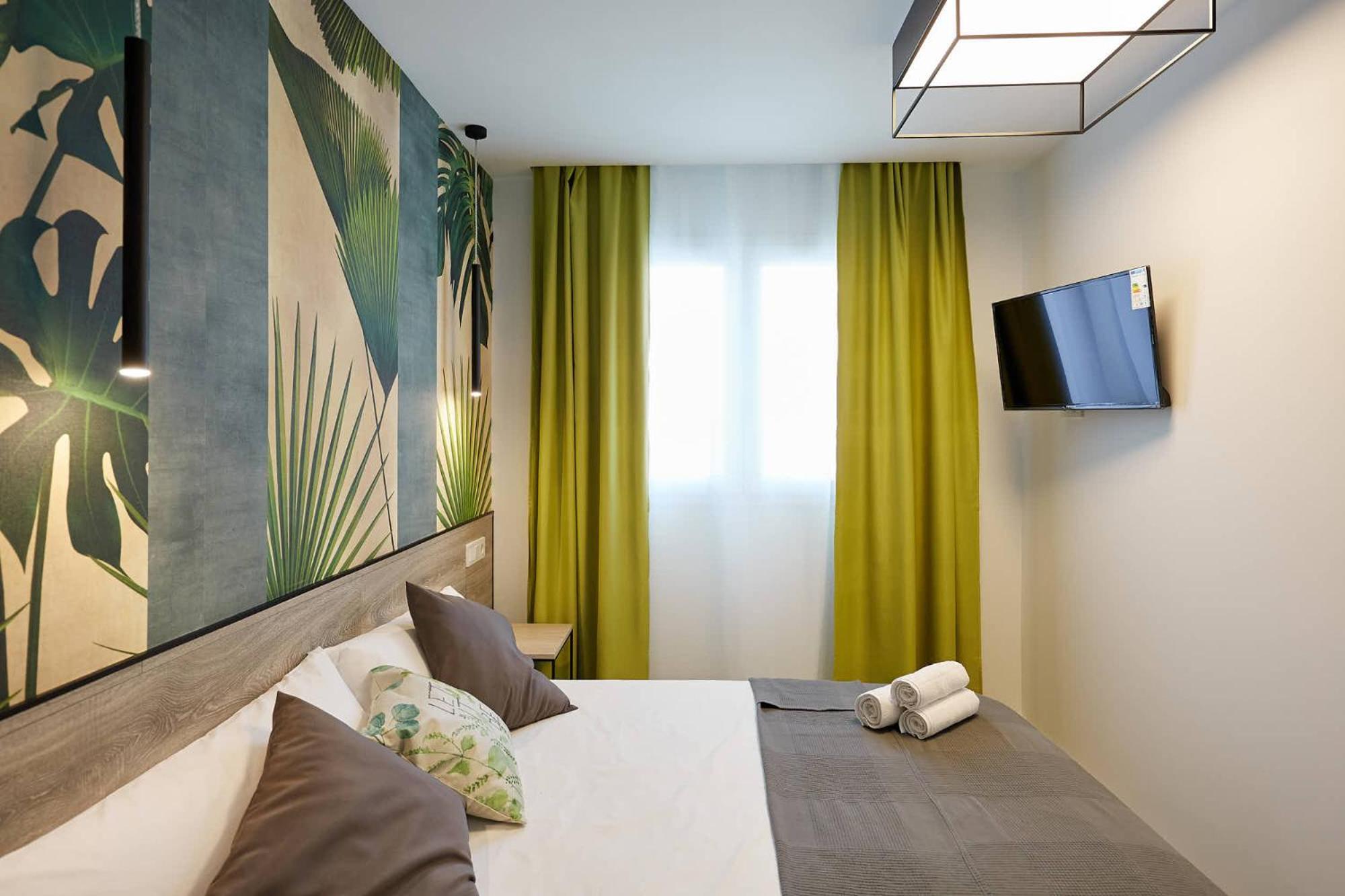 Double Room - Photo 11