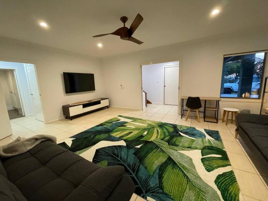 Four-Bedroom House photo 2