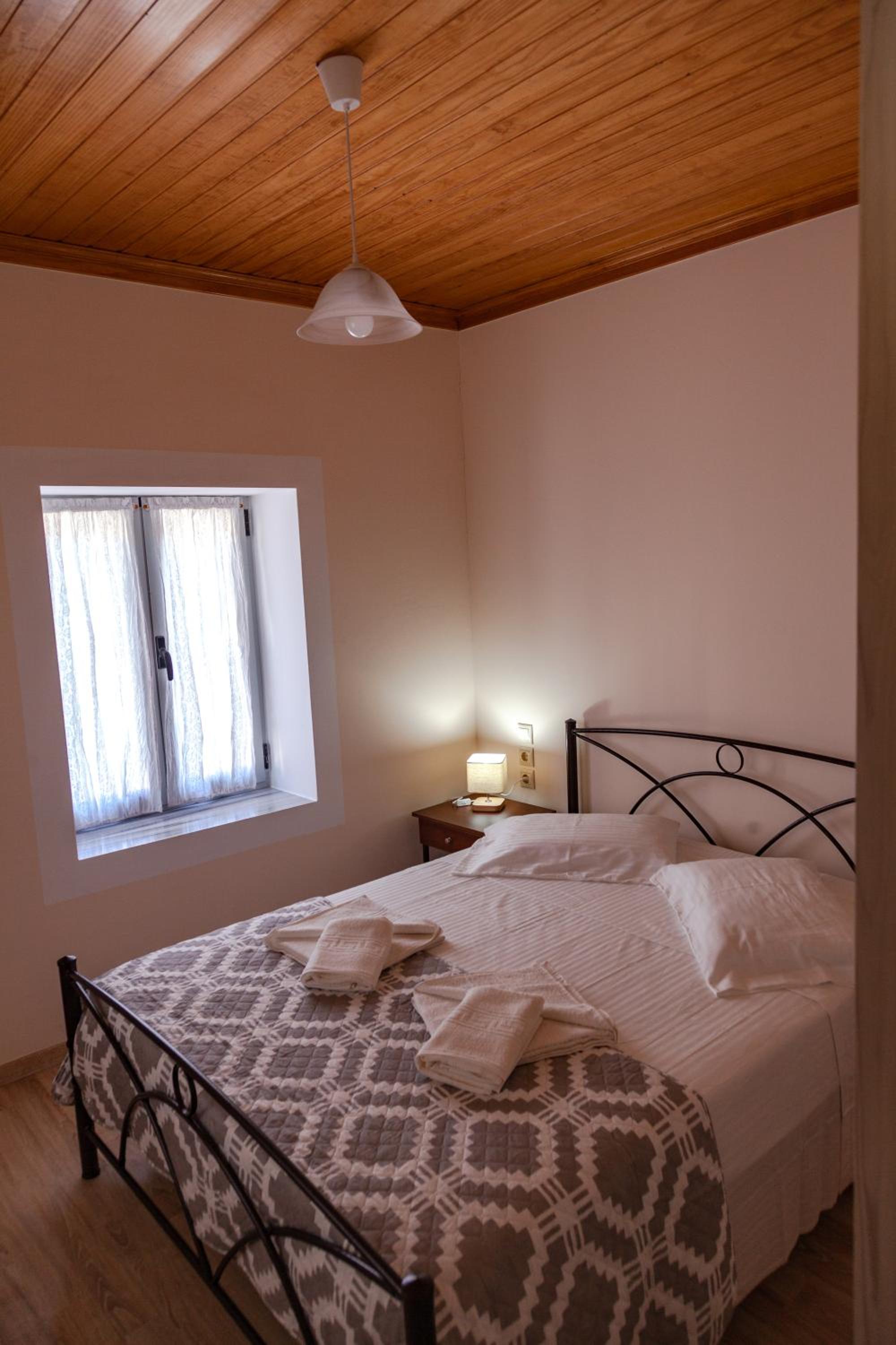 Two-Bedroom Apartment - Photo 20