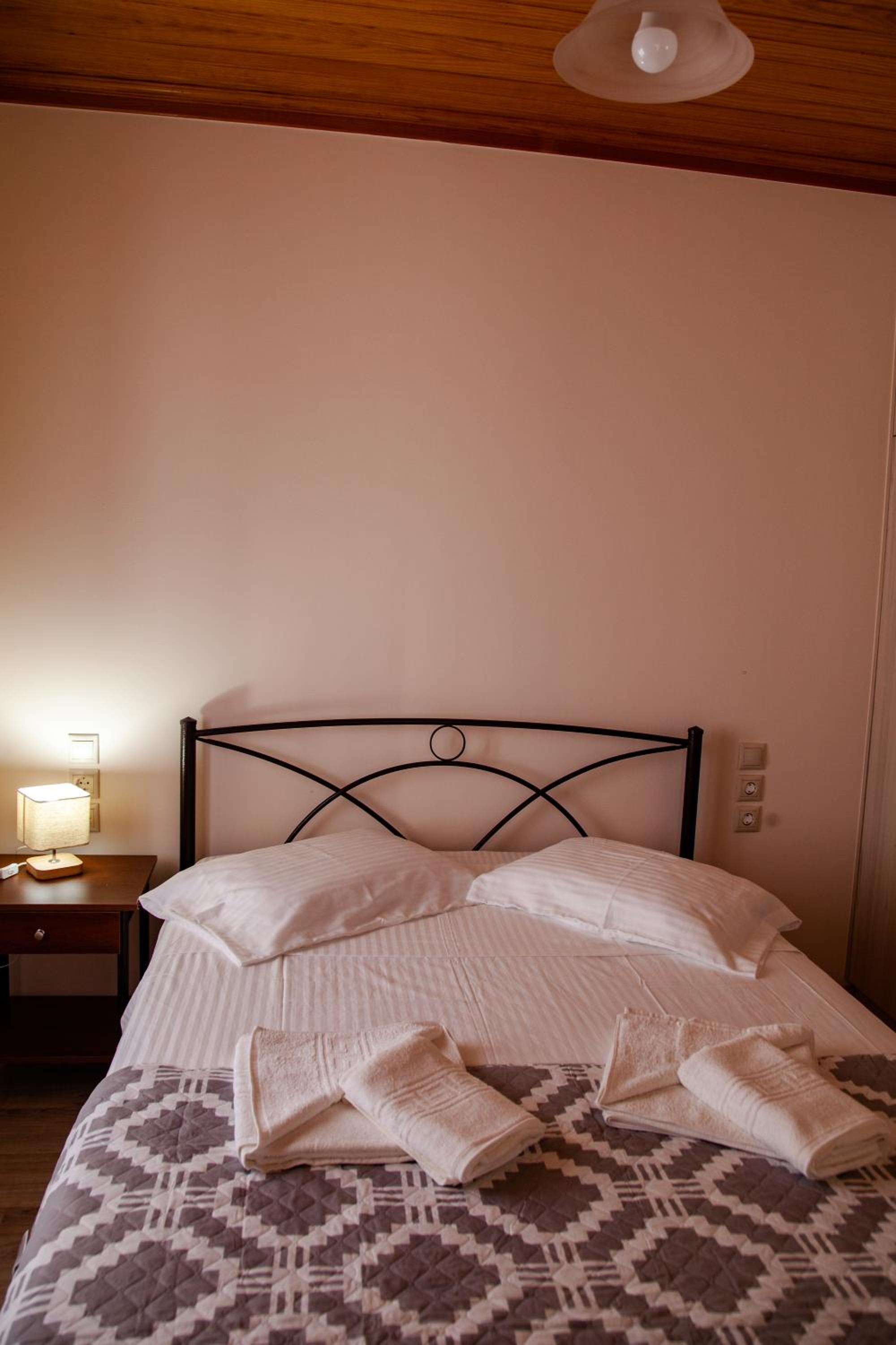Two-Bedroom Apartment - Photo 21