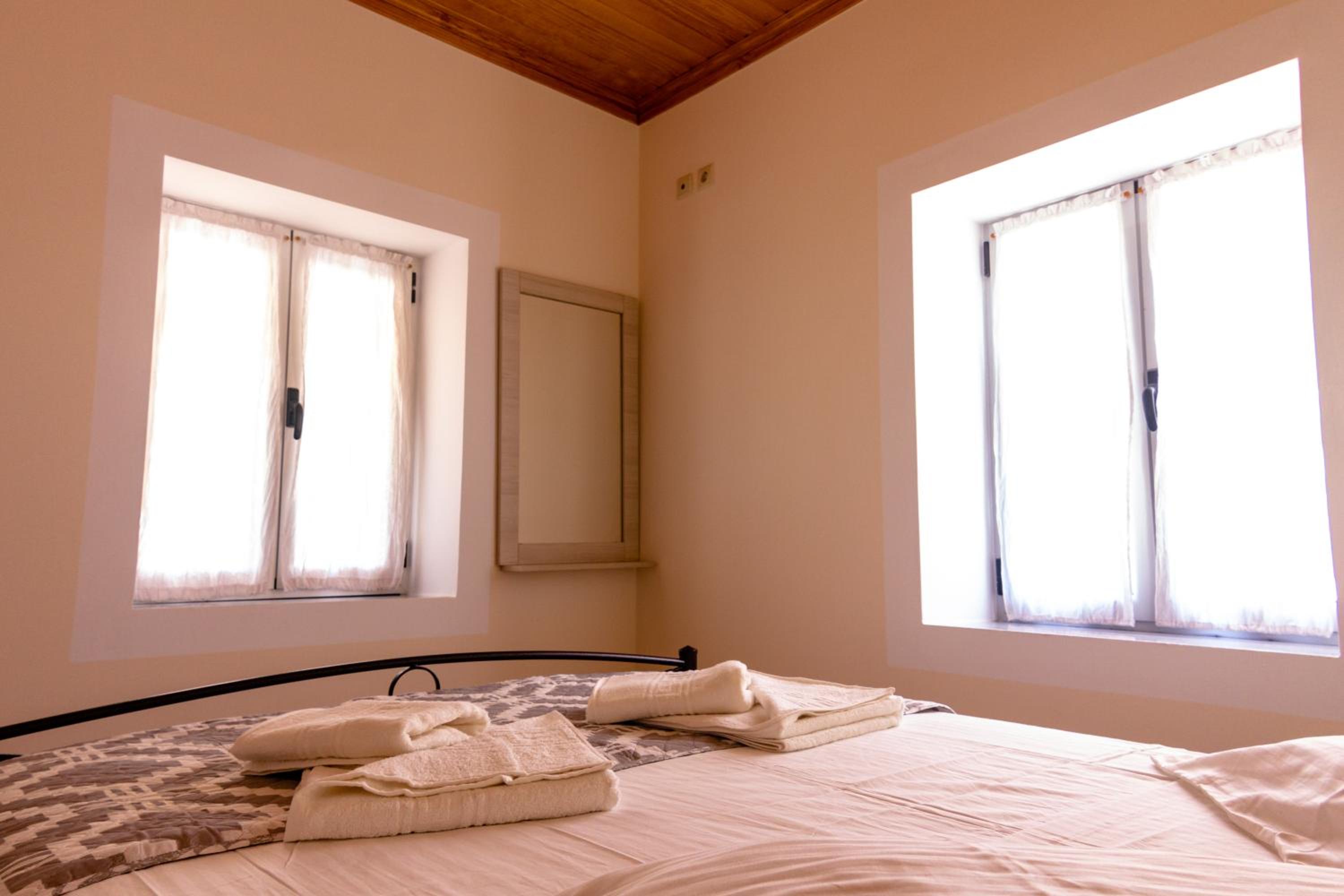 Two-Bedroom Apartment - Photo 22