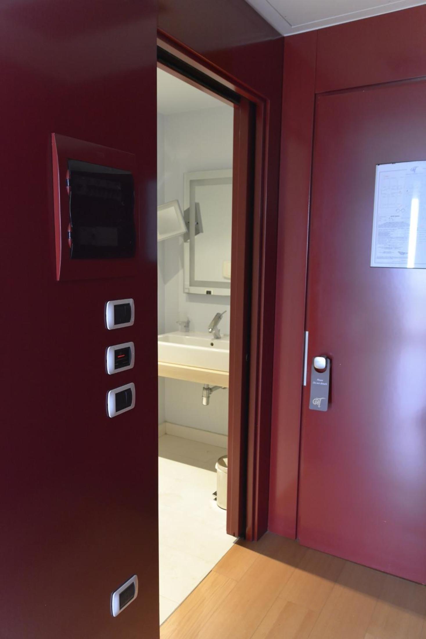 Superior Double or Twin Room - Photo 8