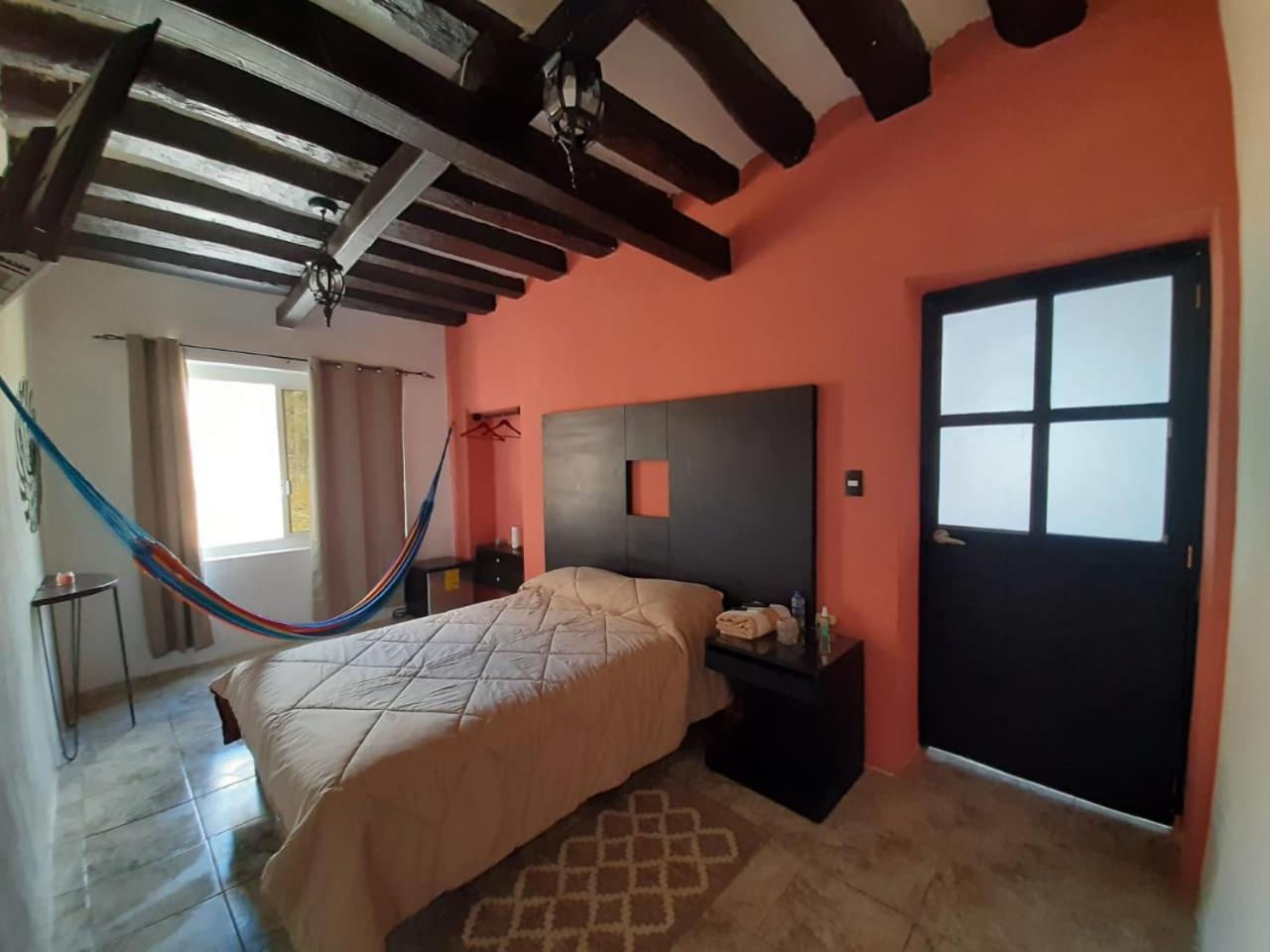 Queen Room - Photo 1