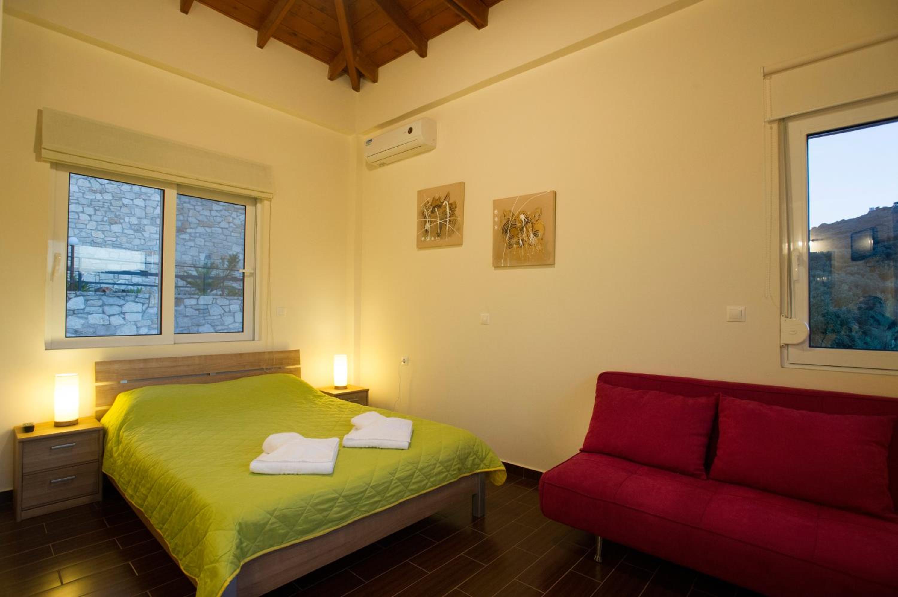 Drei-Zimmer-Villa mit privatem Pool