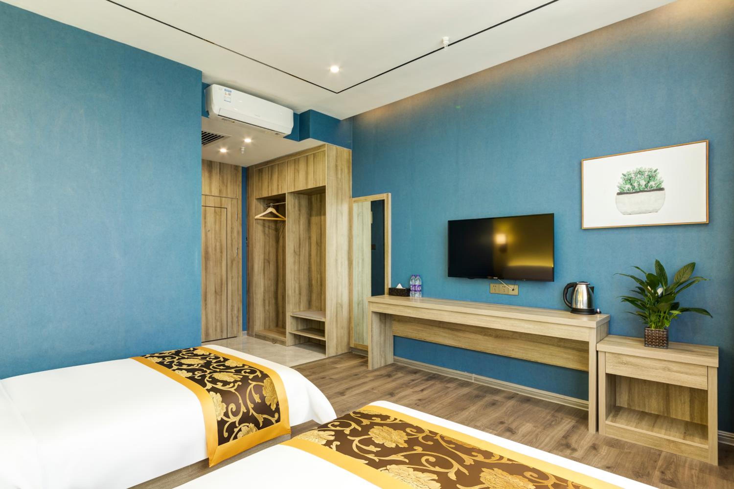 Twin Room