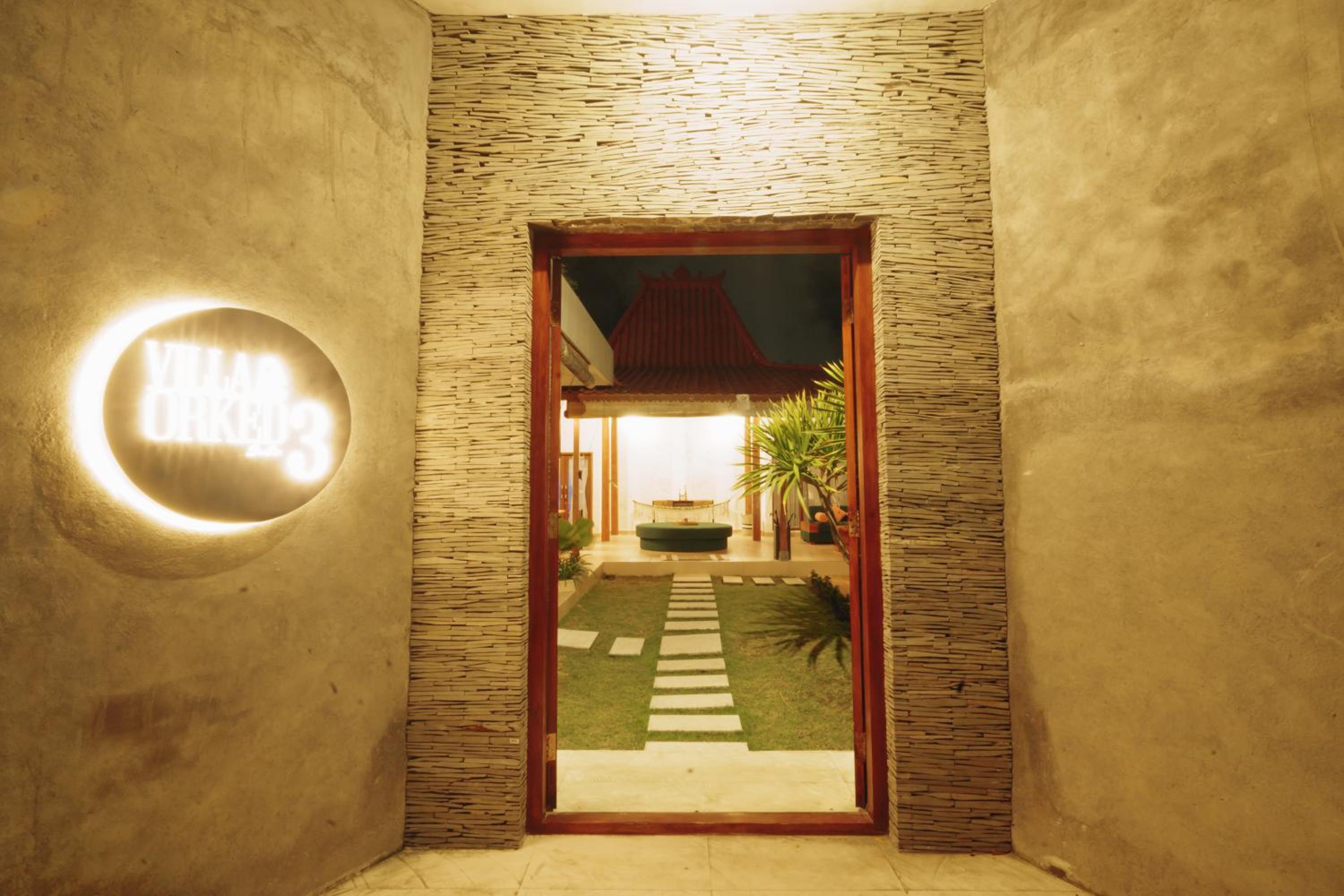 Two-Bedroom Villa - Photo 8