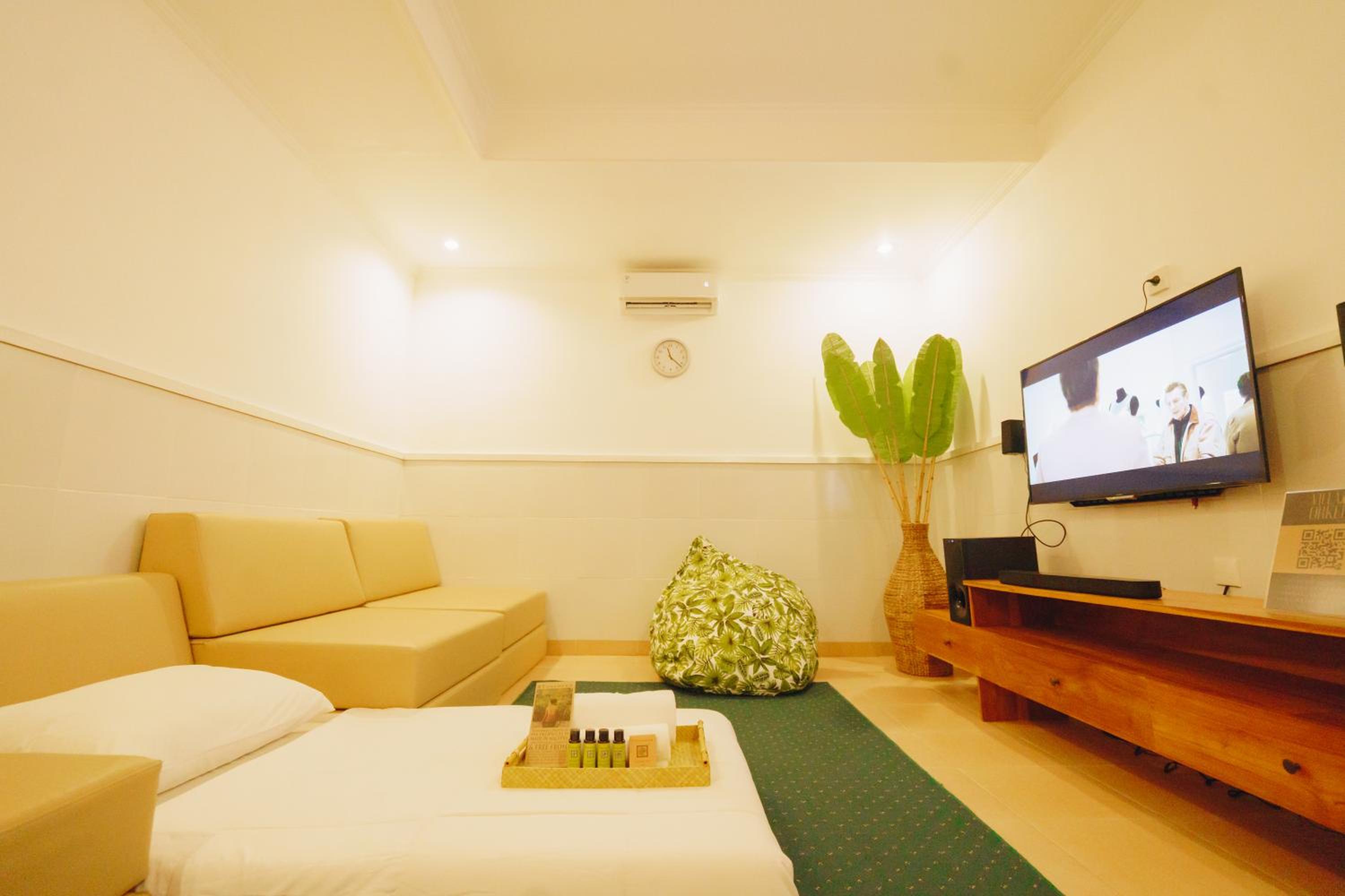 Two-Bedroom Villa - Photo 38