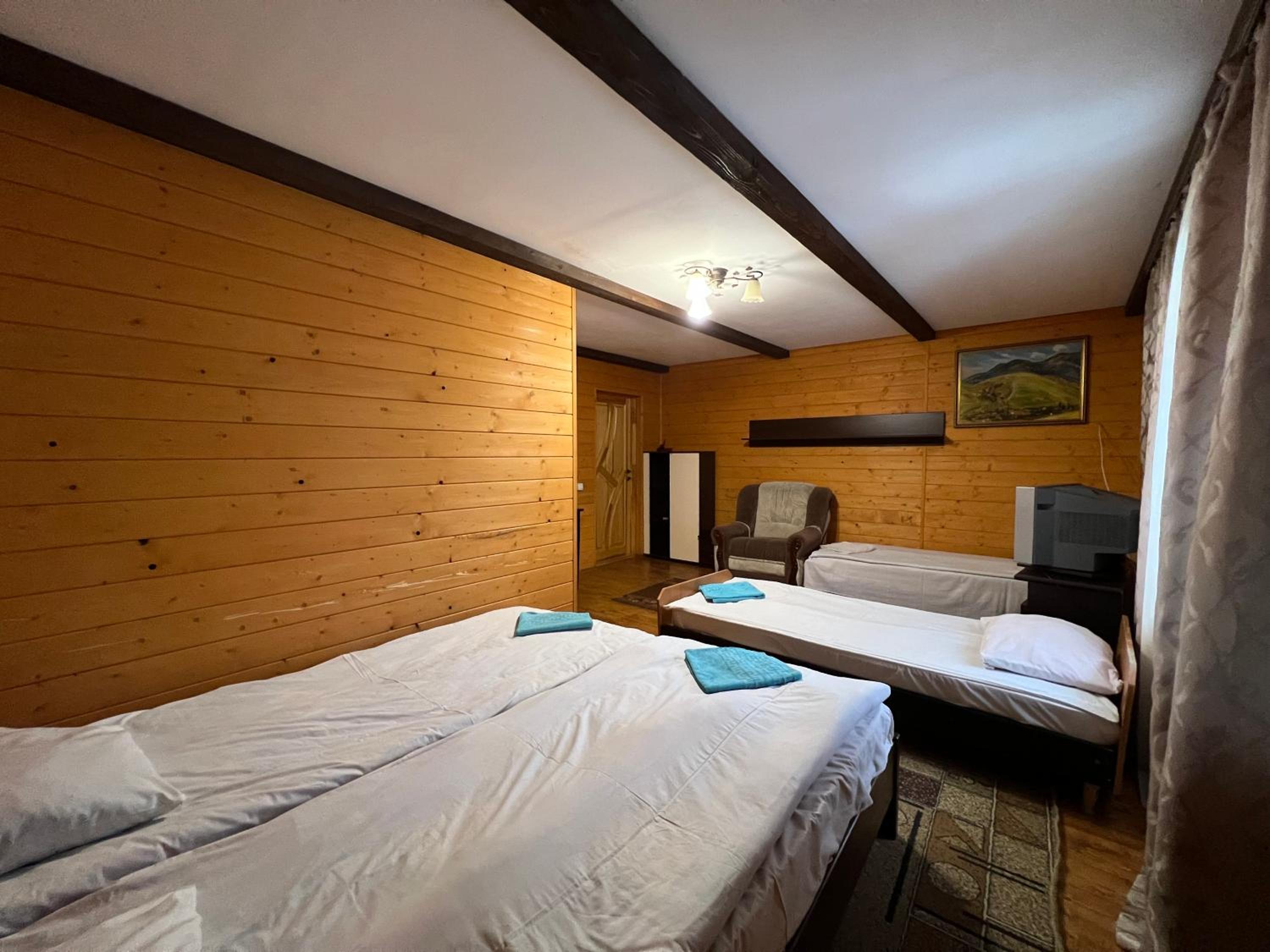 Large Double Or Twin Room photo 1