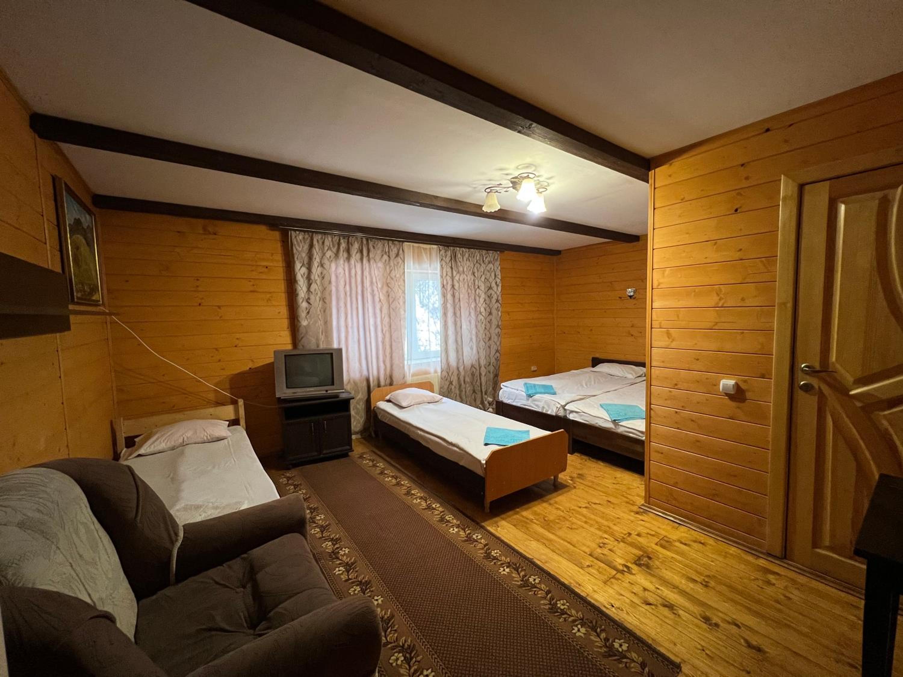 Large Double Or Twin Room photo 3