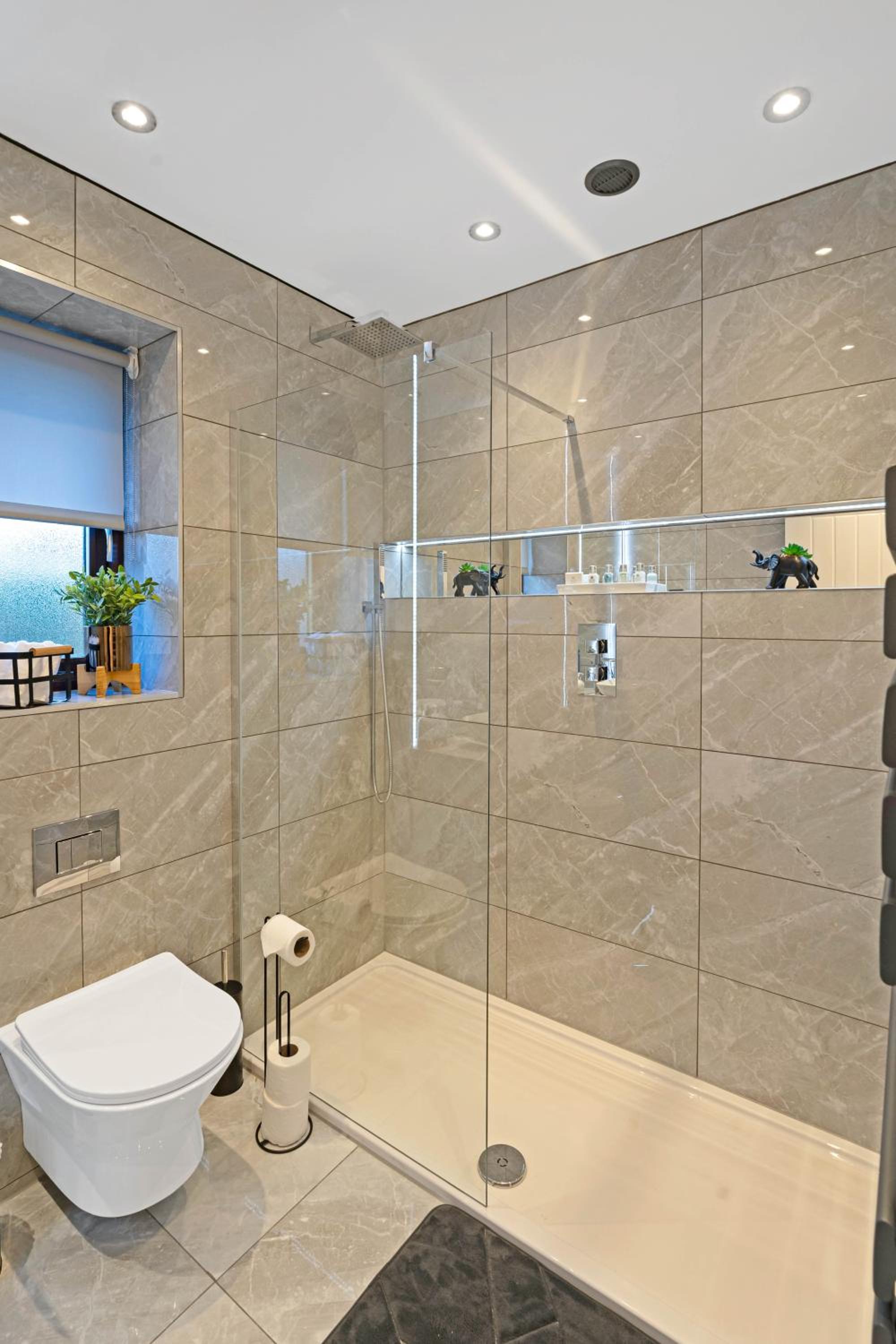 One-Bedroom House - Photo 22