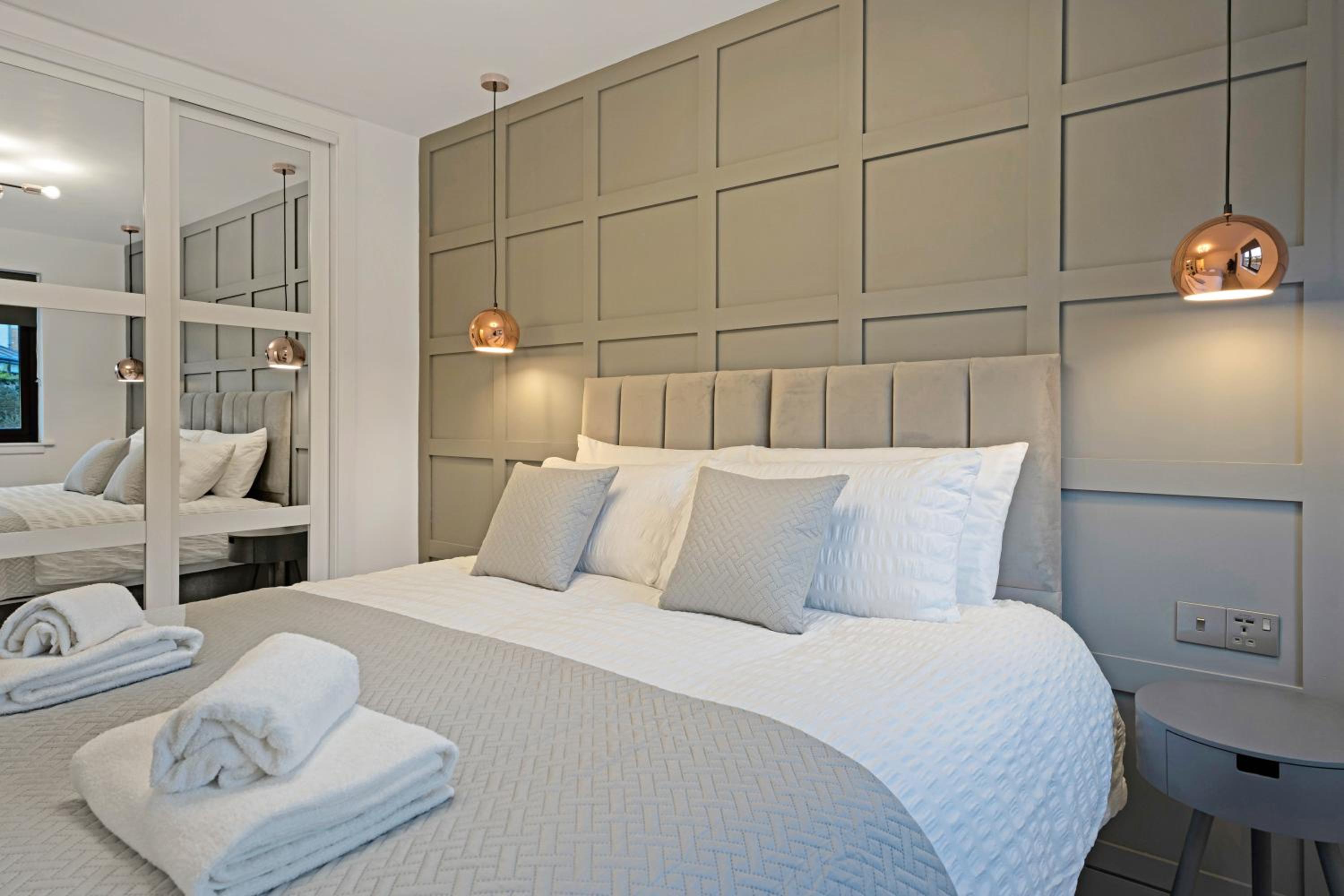 One-Bedroom House - Photo 33