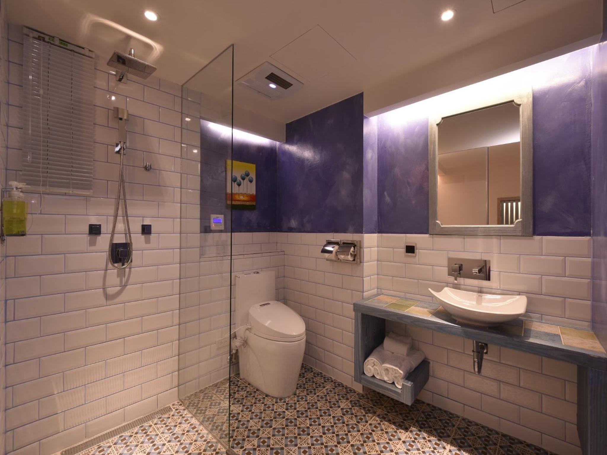 Deluxe Double Room ( No Windows ) photo 3